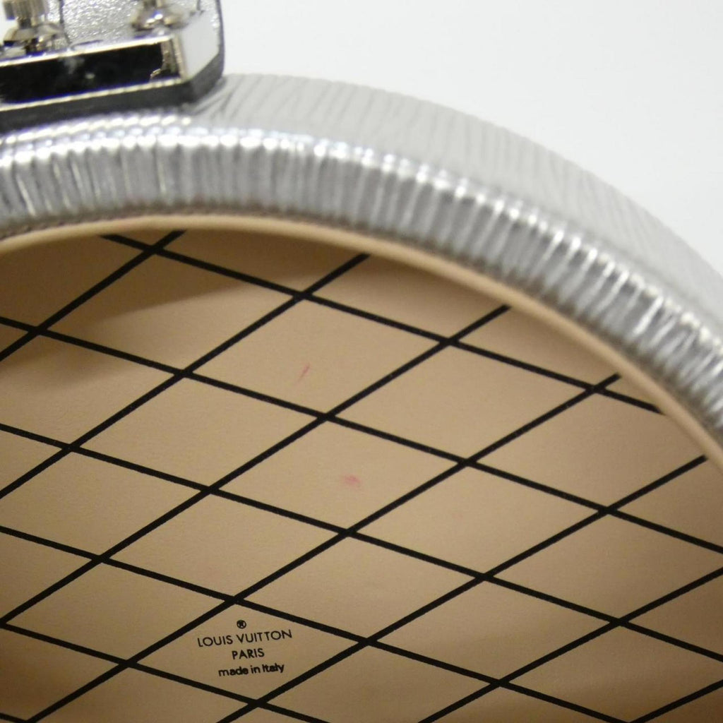 Louis Vuitton Silver Leather Shoulder Bag (Pre-Owned)