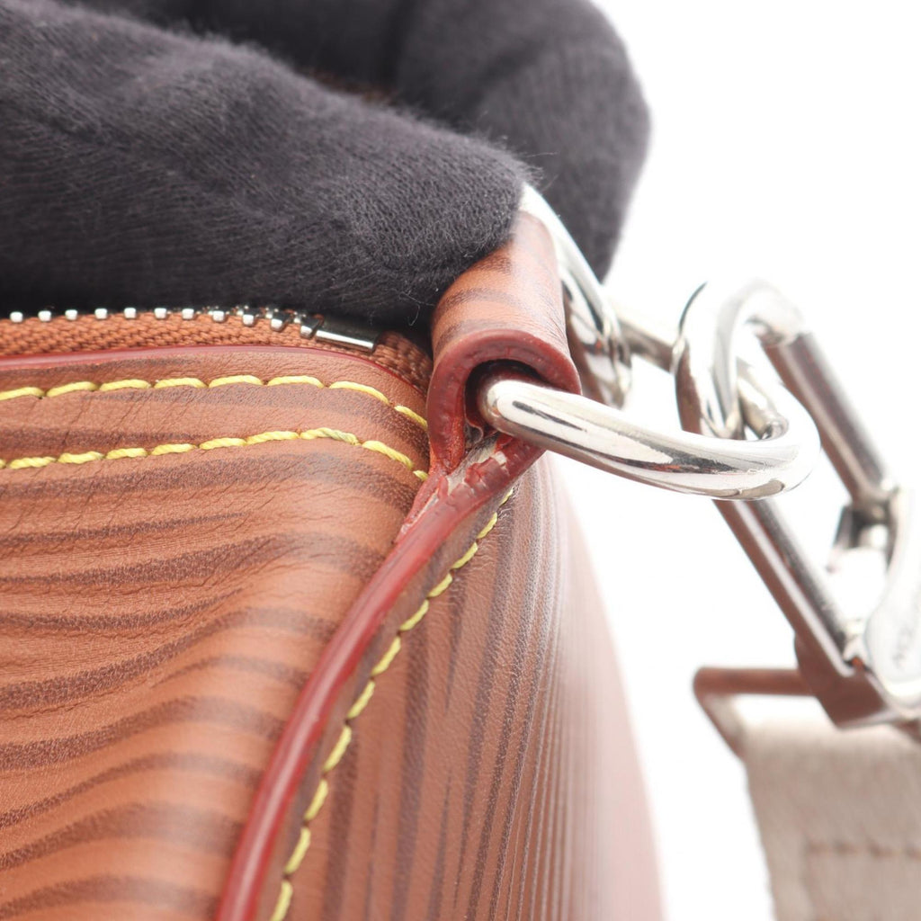Louis Vuitton Brown Epi Leather Handbag (Pre-Owned)