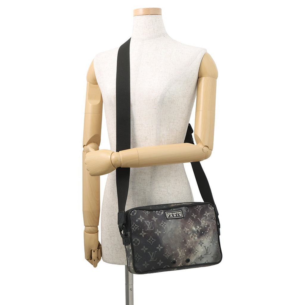 Louis Vuitton Black Noir Shoulder Bag (Pre-Owned)