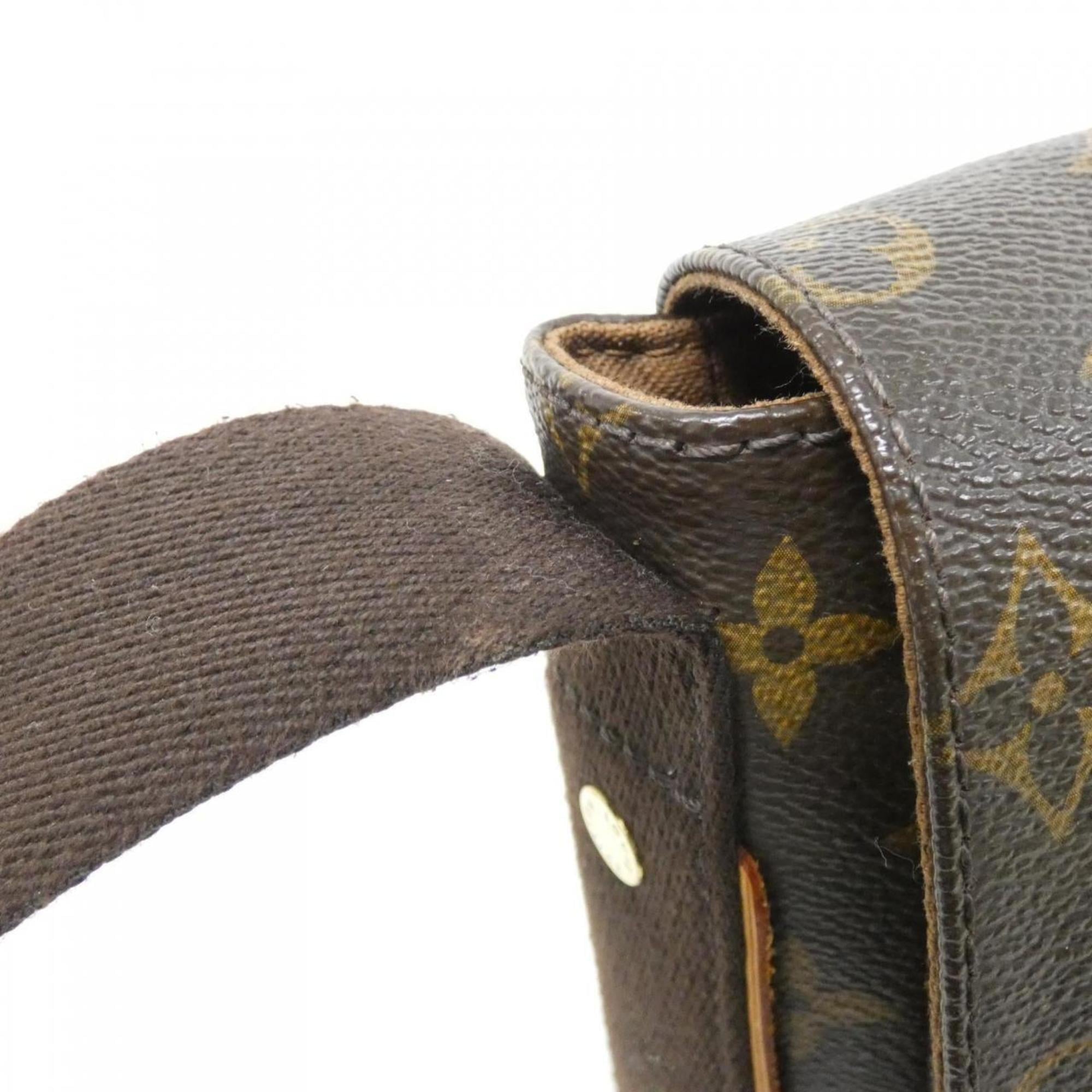 Louis Vuitton Marron Coated Canvas Shoulder Bag (Pre-Owned)