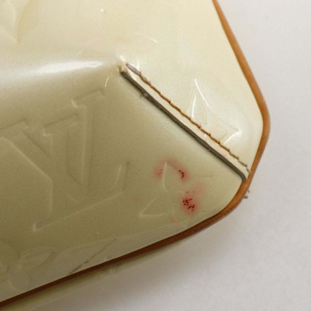 Louis Vuitton Off-White Pearl Monogram Vernis Shoulder Bag (Pre-Owned)