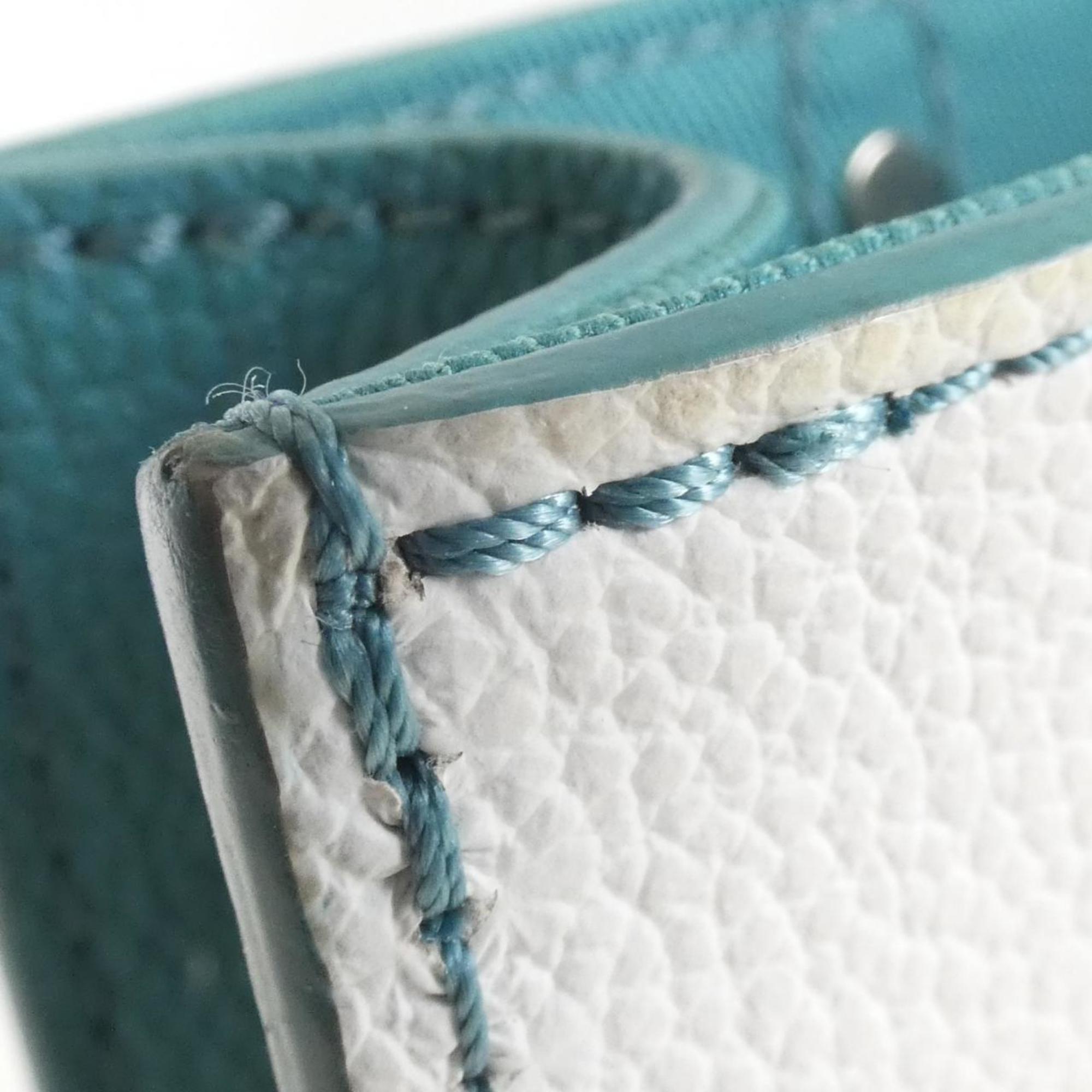 Louis Vuitton Turquoise Leather Handbag (Pre-Owned)