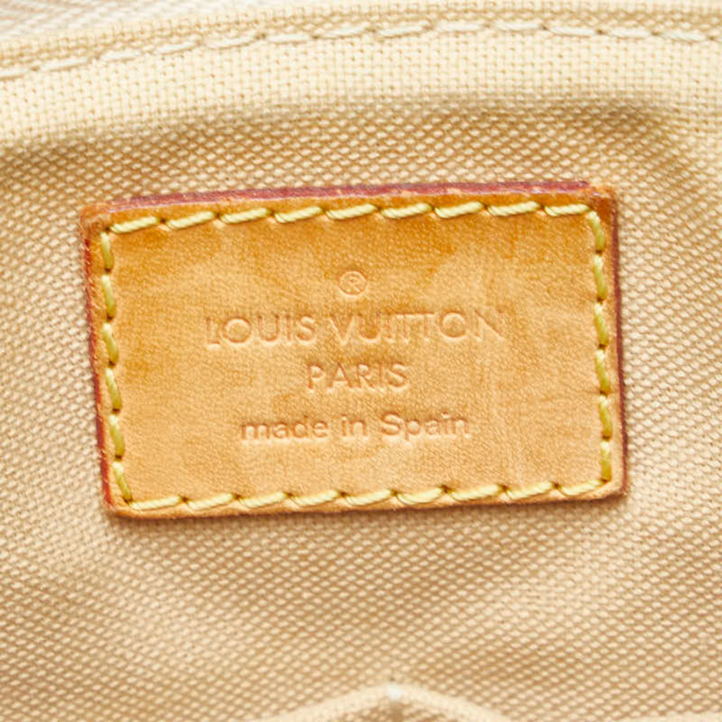 Louis Vuitton White Pvc Leather Shoulder Bag (Pre-Owned)