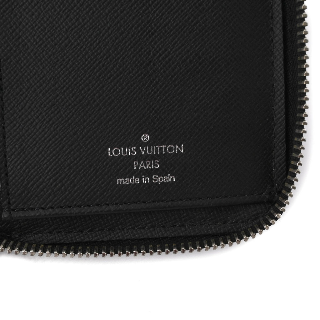Louis Vuitton Epi Noir Epi Leather Long Wallet (Bi-Fold) (Pre-Owned)