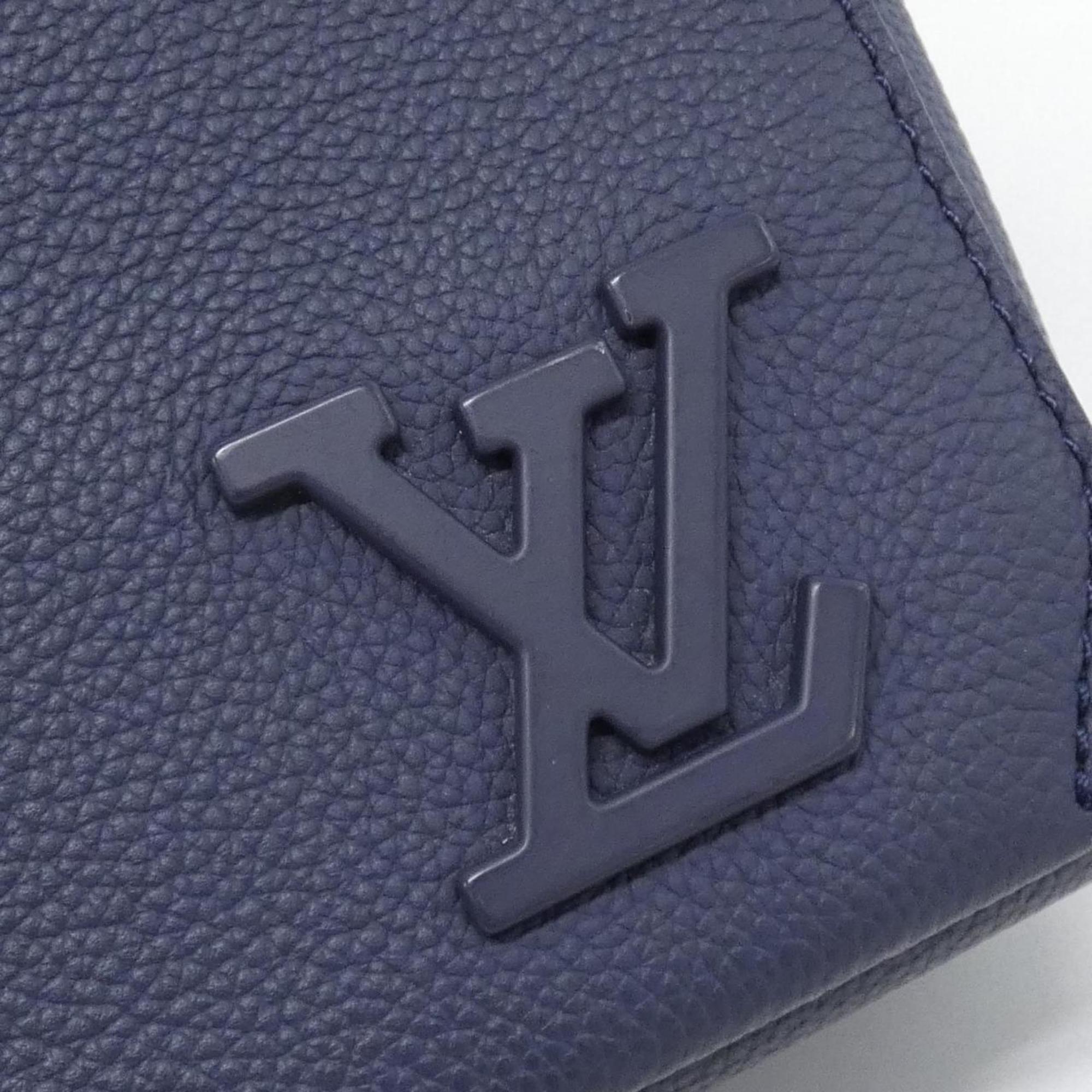 Louis Vuitton Blue Leather Shoulder Bag (Pre-Owned)