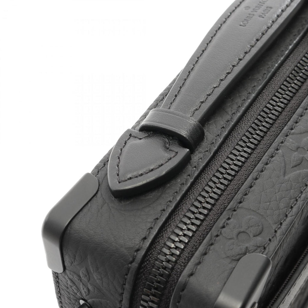 Louis Vuitton Black Leather Shoulder Bag (Pre-Owned)