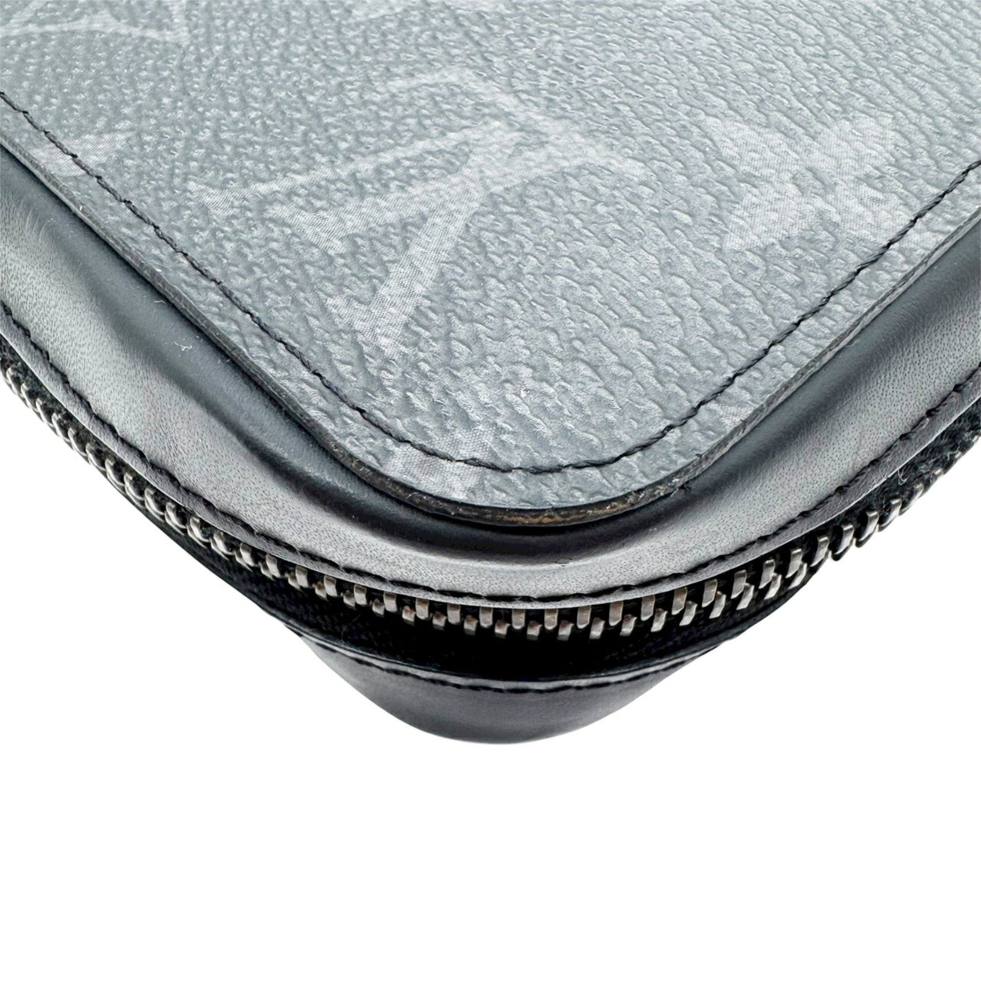 Louis Vuitton Black Gray Monogram Eclipse Monogram Eclipse Long Wallet (Bi-Fold) (Pre-Owned)