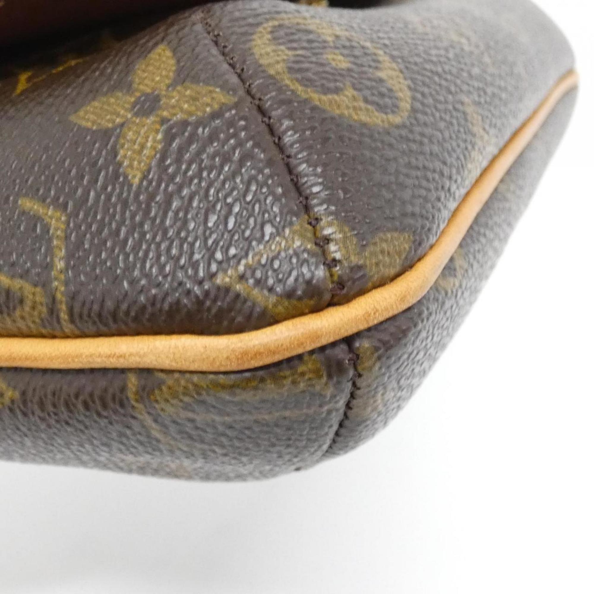 Louis Vuitton Marron Coated Canvas Shoulder Bag (Pre-Owned)