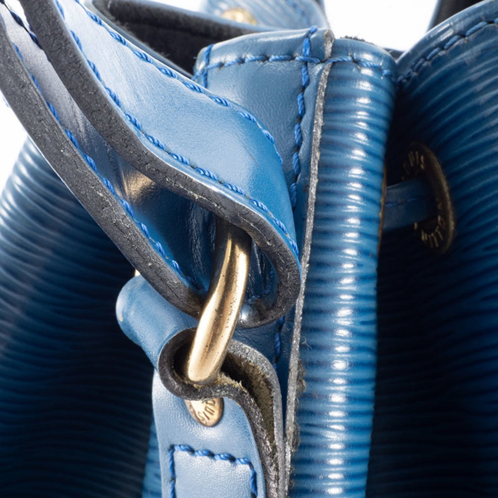 Louis Vuitton Toledo Blue Epi Leather Shoulder Bag (Pre-Owned)