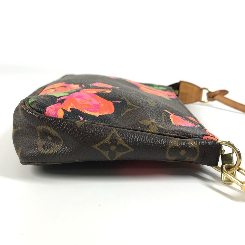 Pochette Accessoires Limited Edition Monogram Roses