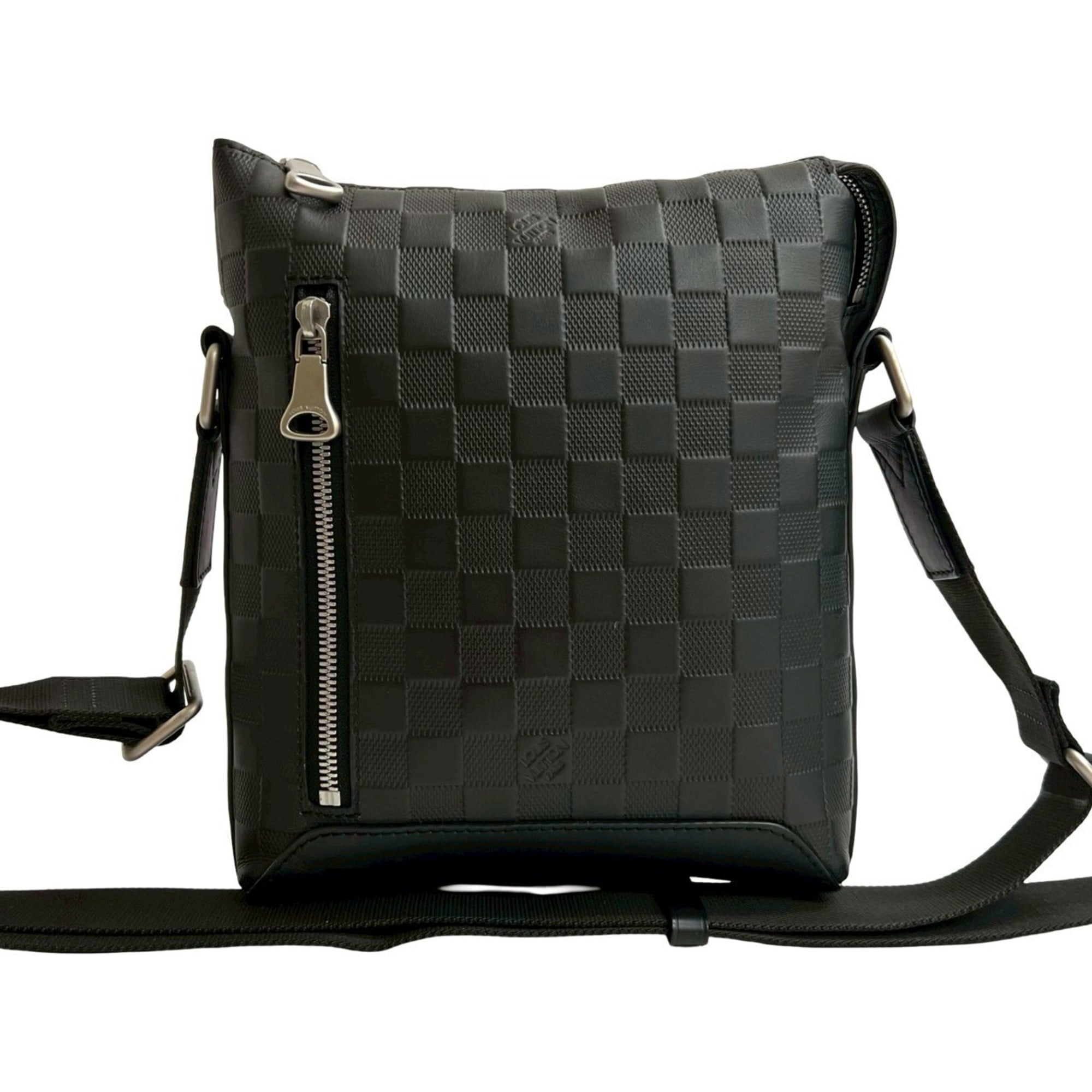 Louis Vuitton Black Leather Shoulder Bag (Pre-Owned)