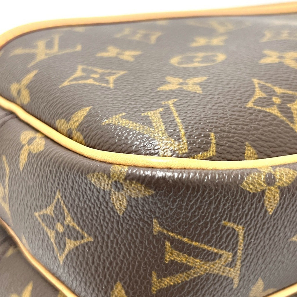 Louis Vuitton Brown Monogram Monogram Shoulder Bag (Pre-Owned)