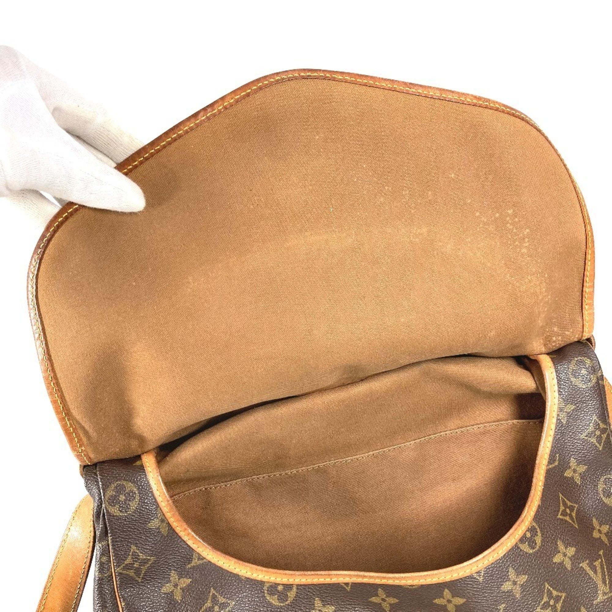 Louis Vuitton Brown Monogram Monogram Shoulder Bag (Pre-Owned)
