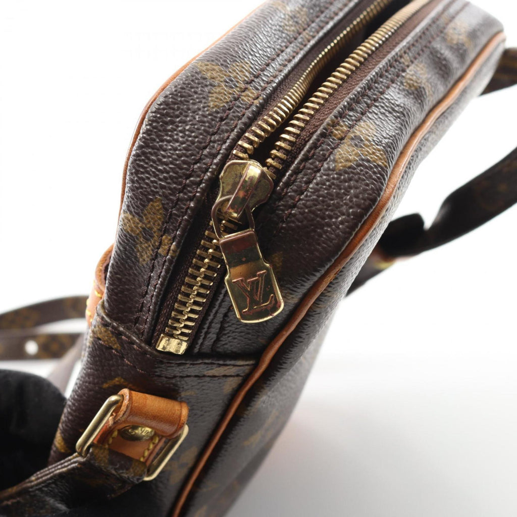 Louis Vuitton Brown Monogram Monogram Shoulder Bag (Pre-Owned)