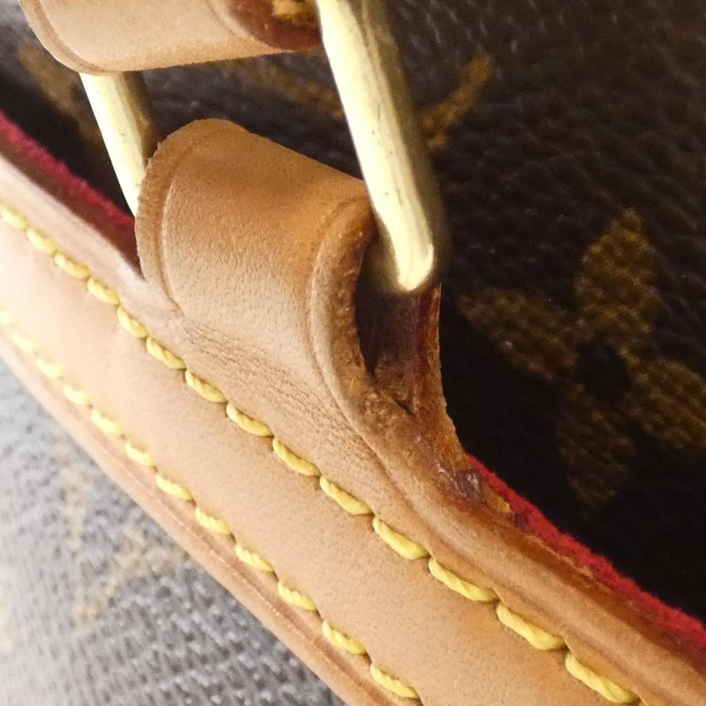 Louis Vuitton Marron Monogram Monogram Shoulder Bag (Pre-Owned)