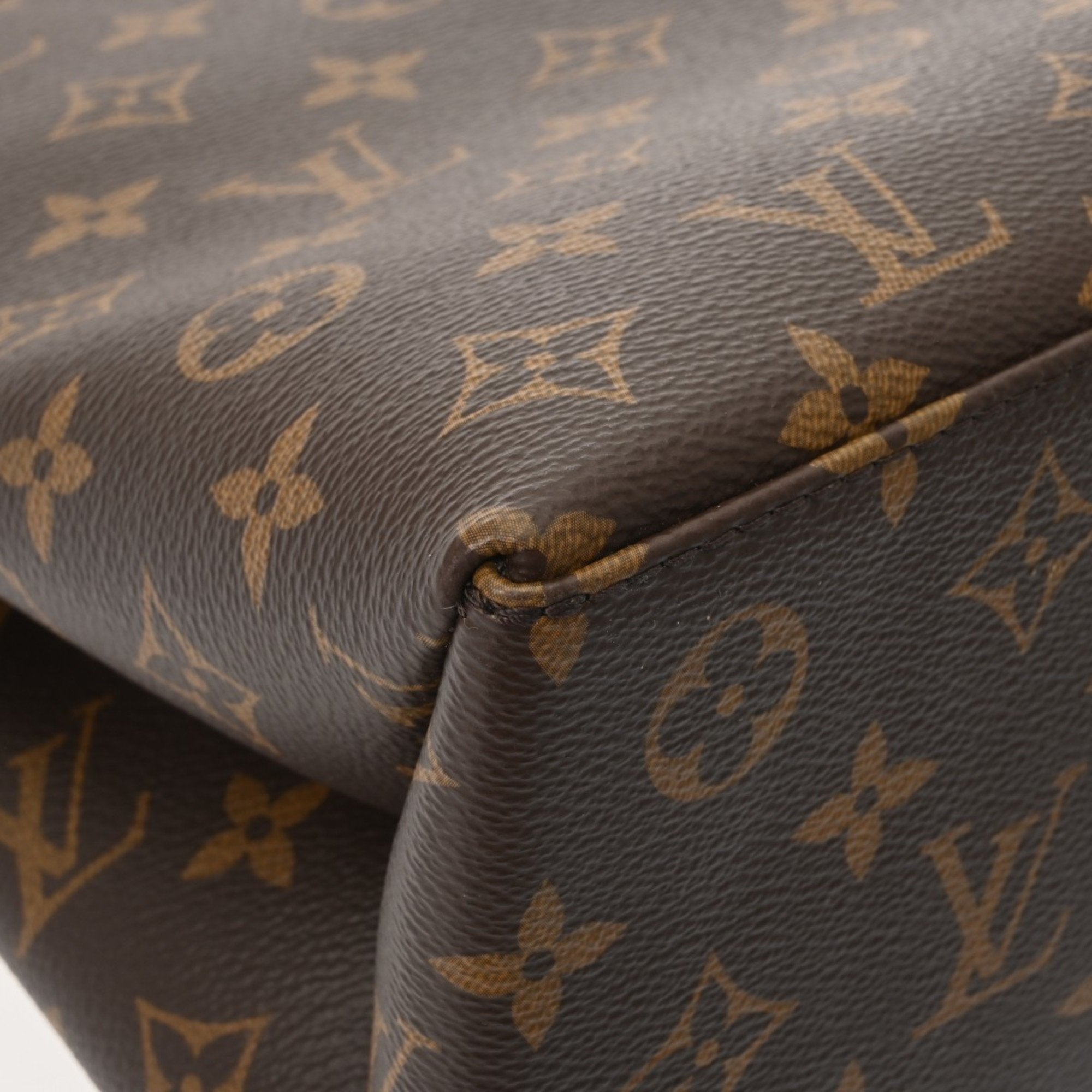 Louis Vuitton Brown Monogram Monogram Handbag (Pre-Owned)