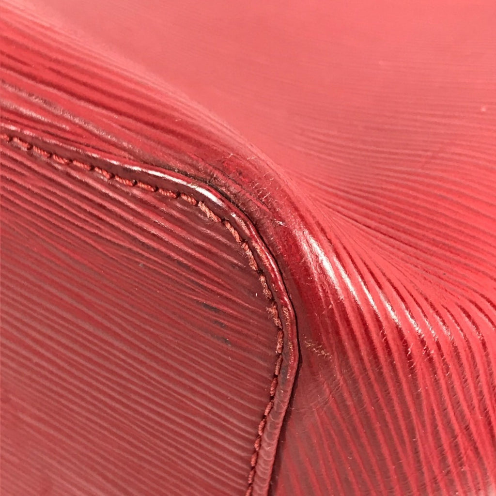 Louis Vuitton Red Color Epi Leather Shoulder Bag (Pre-Owned)
