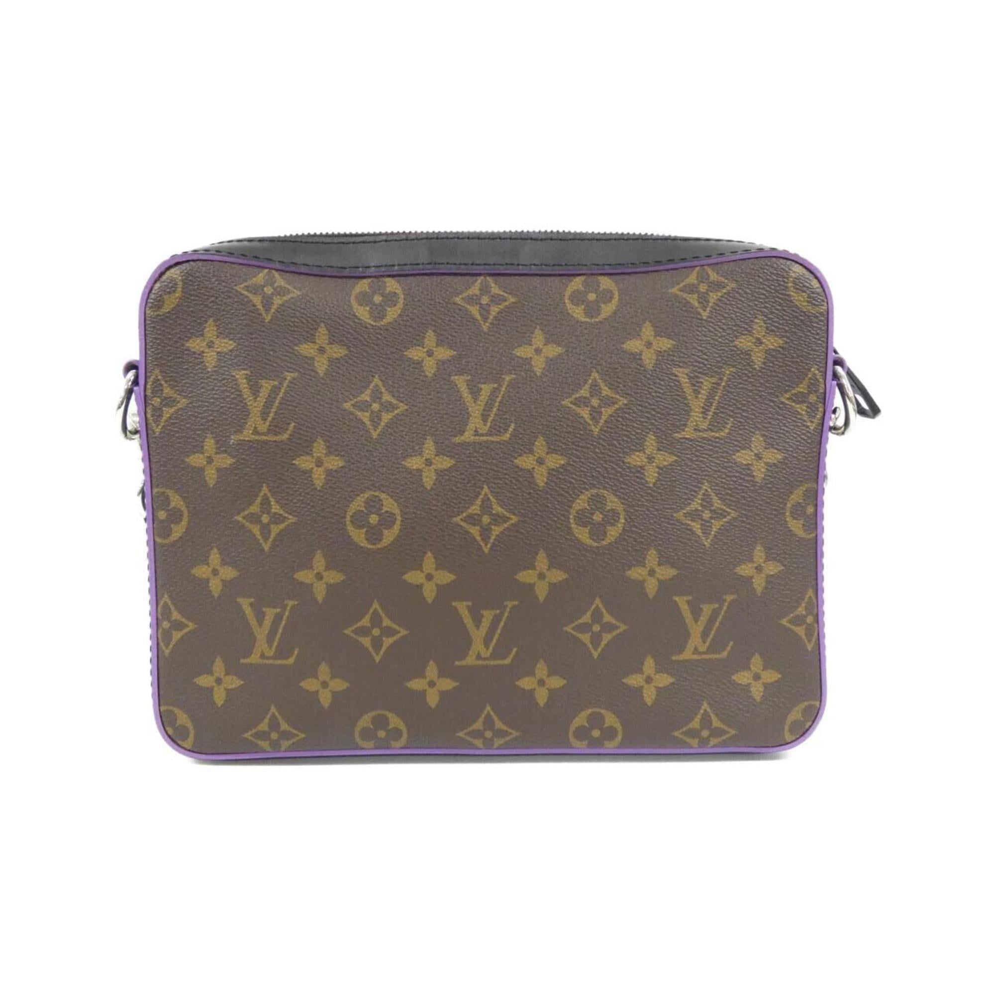 Louis Vuitton Marron Coated Canvas Pouch Shoulder Bag (Pre-Owned)