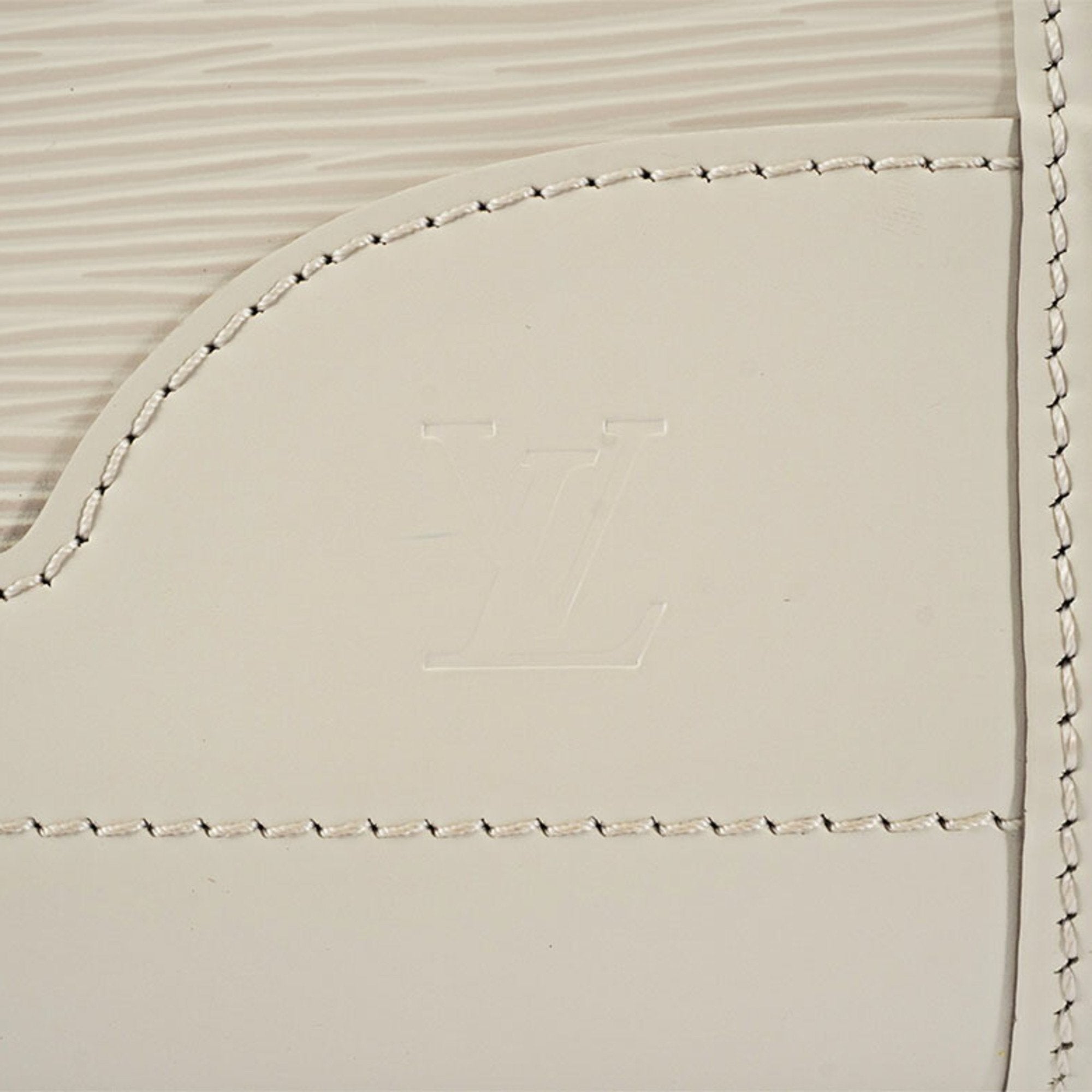 Louis Vuitton Lv Off White Epi Leather Handbag (Pre-Owned)