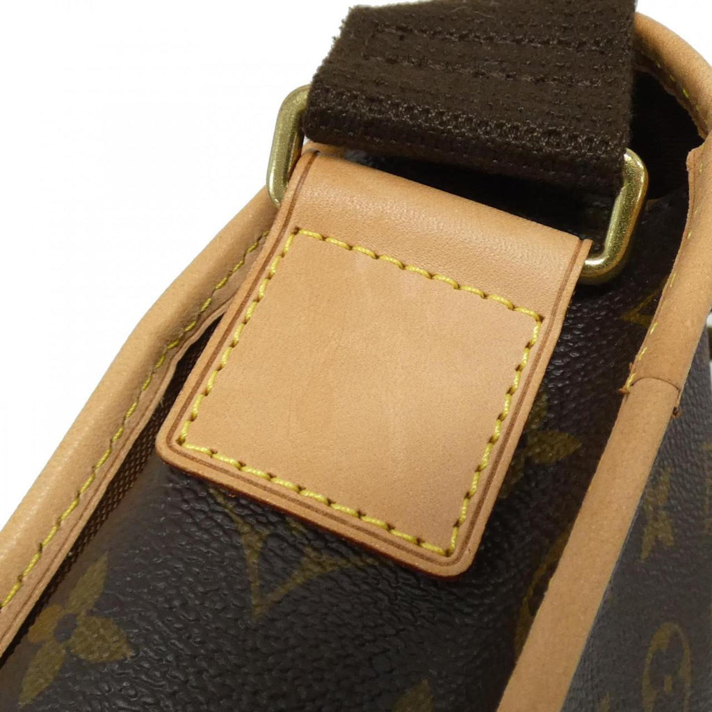 Louis Vuitton Marron Coated Canvas Shoulder Bag (Pre-Owned)