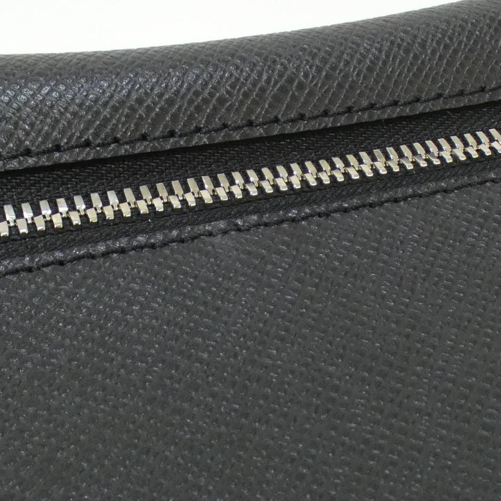 Louis Vuitton Black Leather Pochette (Pre-Owned)