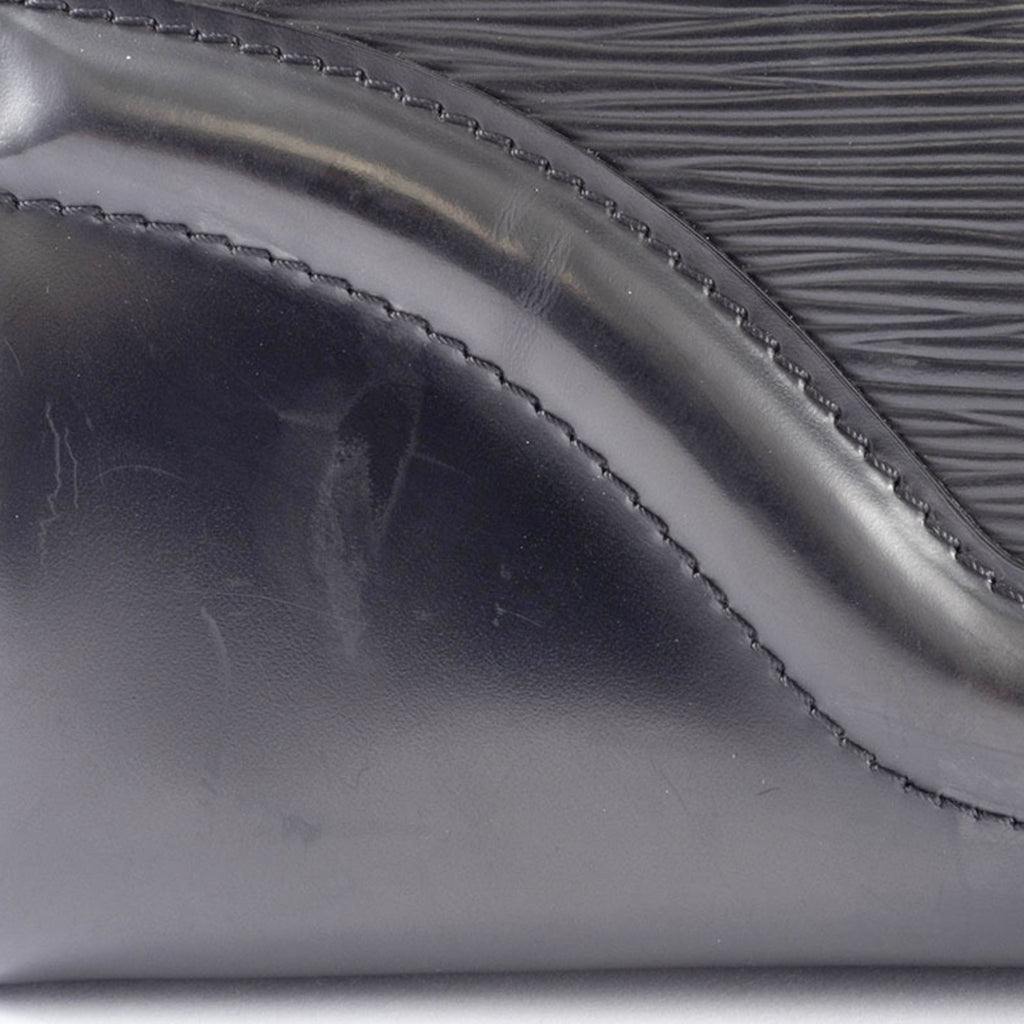 Louis Vuitton Noir Epi Leather Handbag (Pre-Owned)