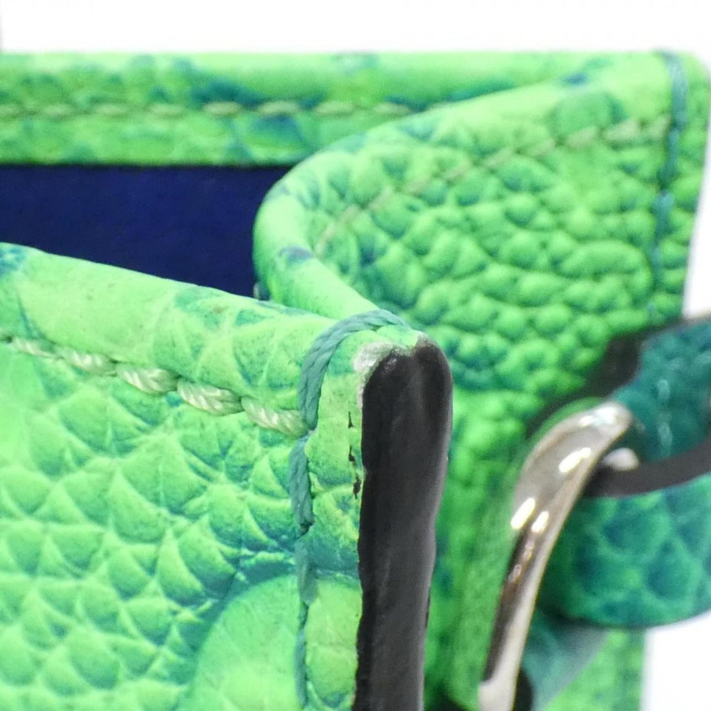 Louis Vuitton Blue Leather Shoulder Bag (Pre-Owned)