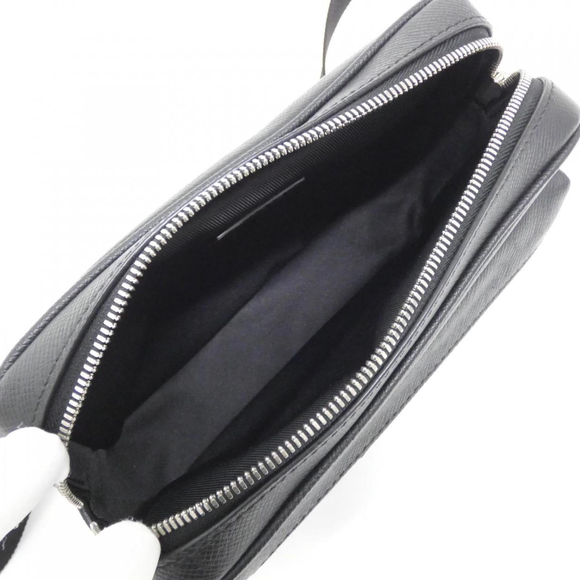 Louis Vuitton Taiga Black Taiga Leather Shoulder Bag (Pre-Owned)