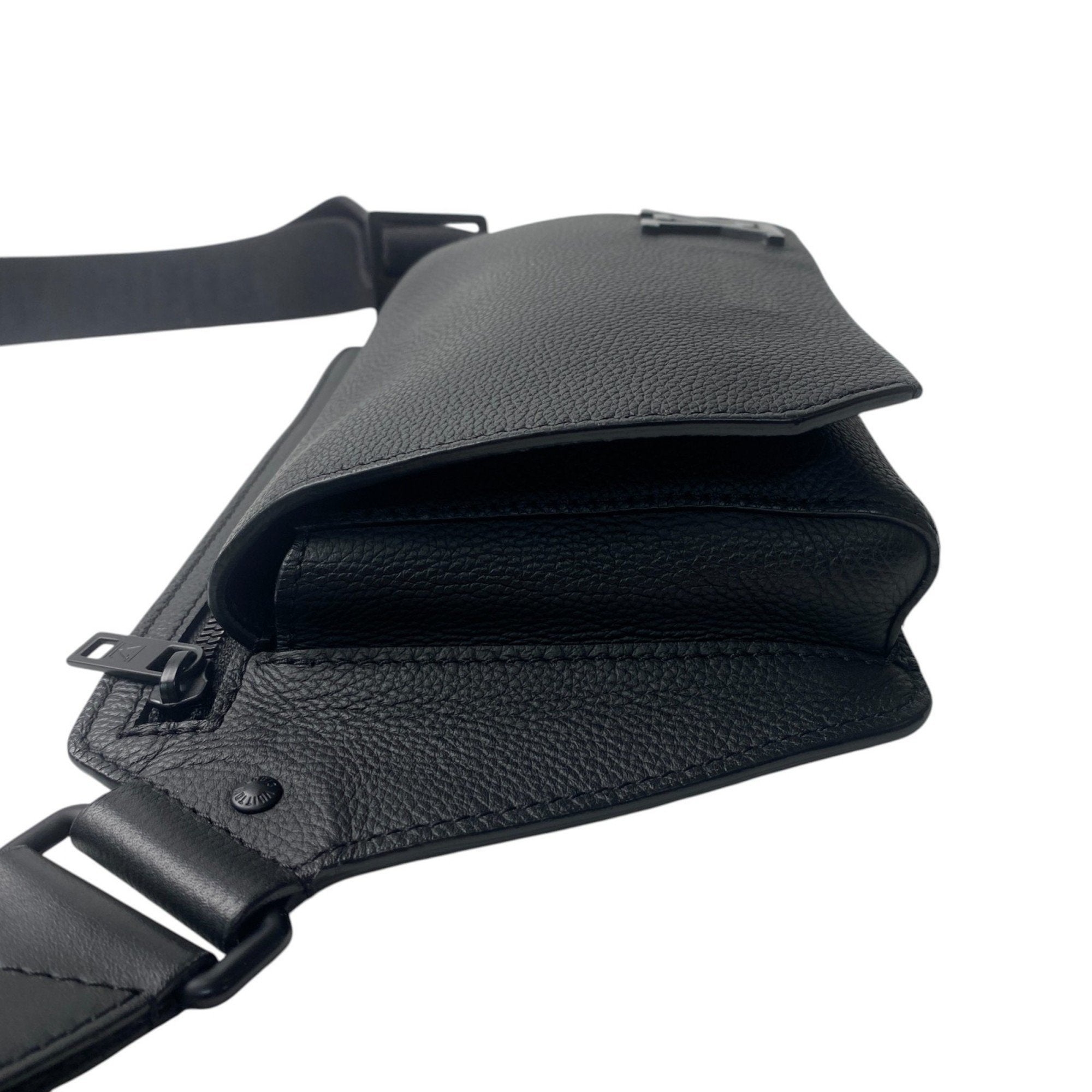 Louis Vuitton Black Leather Sling Bag (Pre-Owned)