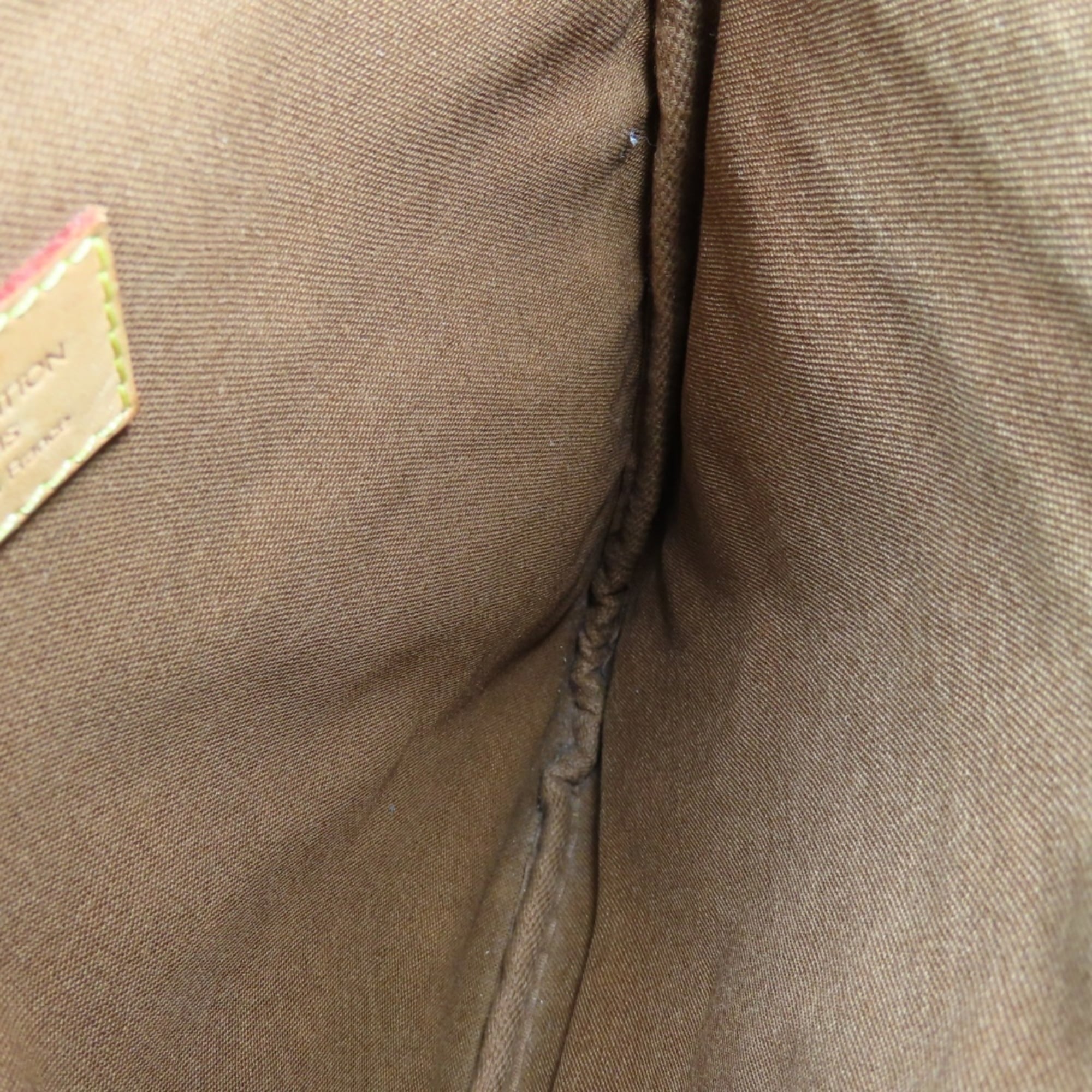 Louis Vuitton Brown Monogram Monogram Shoulder Bag (Pre-Owned)