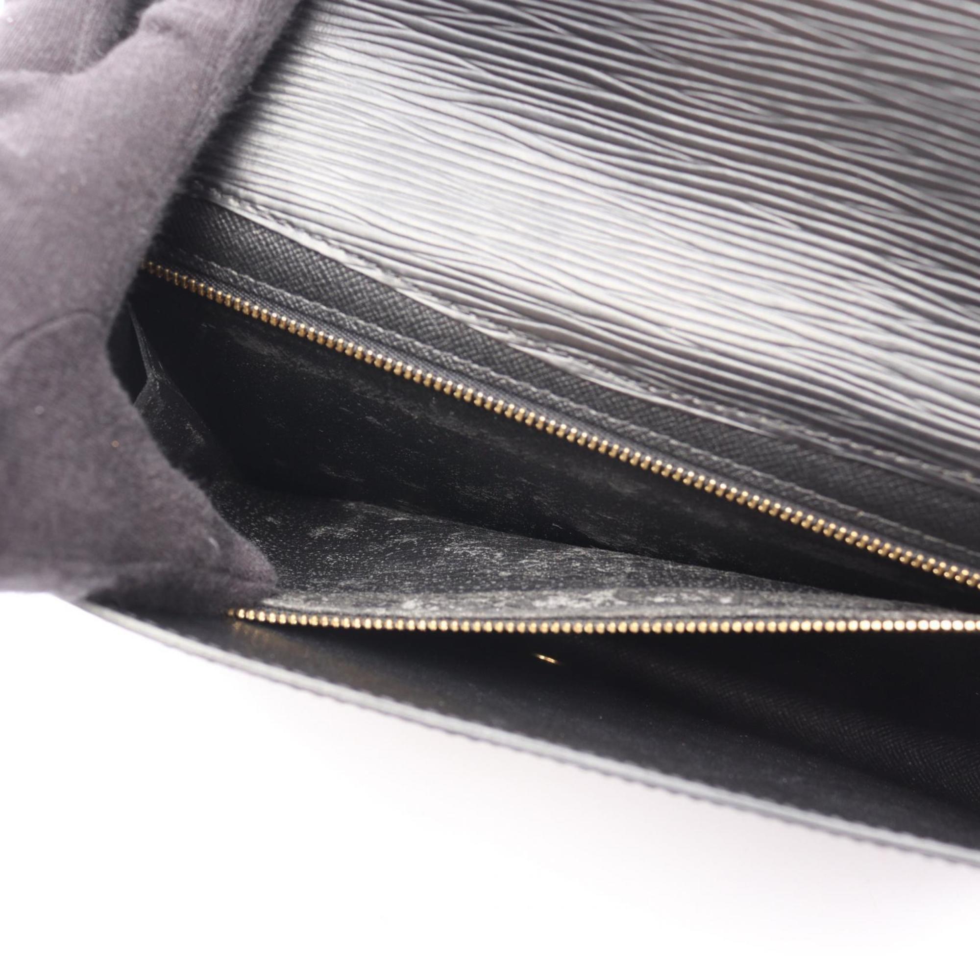 Louis Vuitton Black Noir Epi Leather Clutch Bag (Pre-Owned)