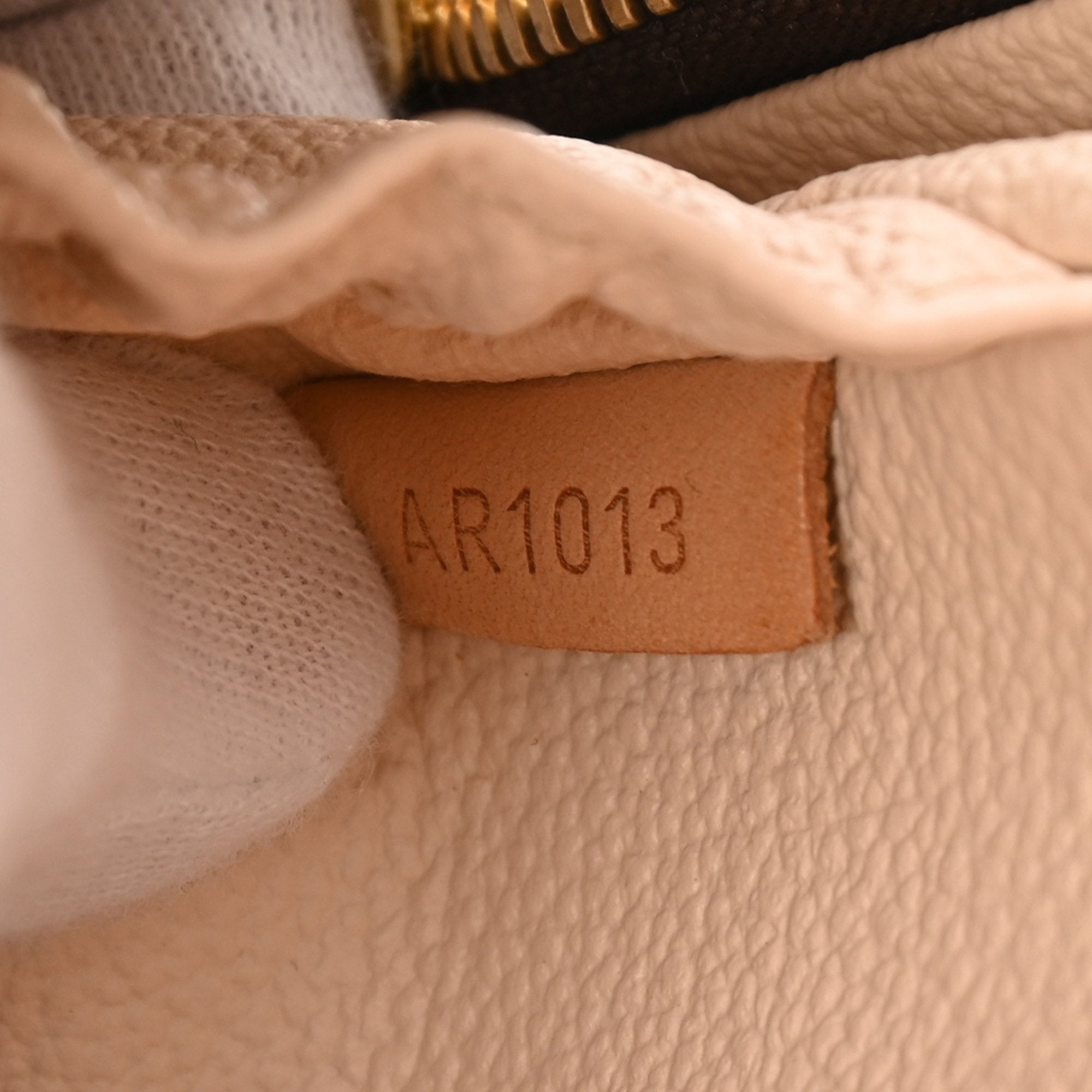 Louis Vuitton Brown Monogram Monogram Handbag (Pre-Owned)