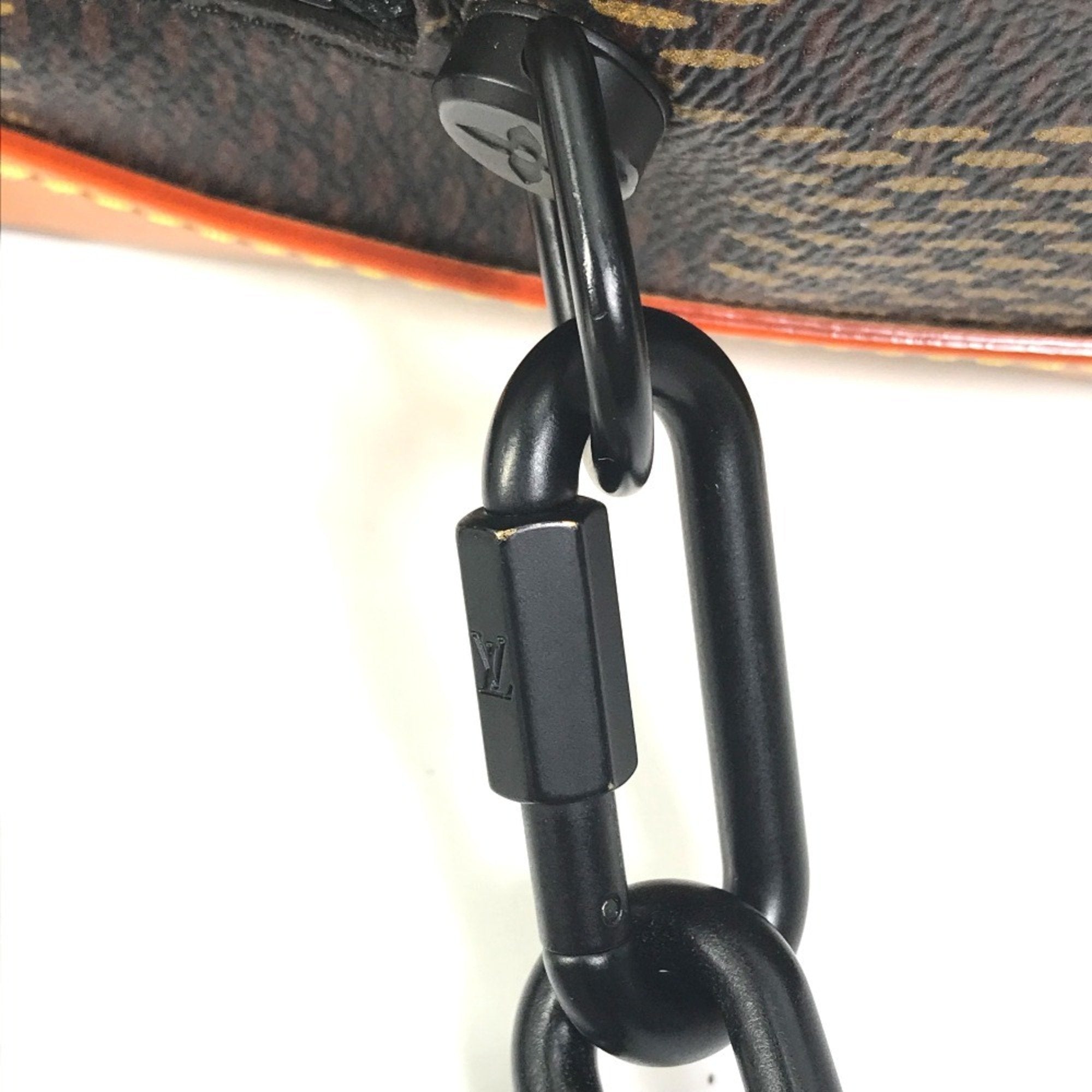 Louis Vuitton Brown Pochette Shoulder Bag (Pre-Owned)
