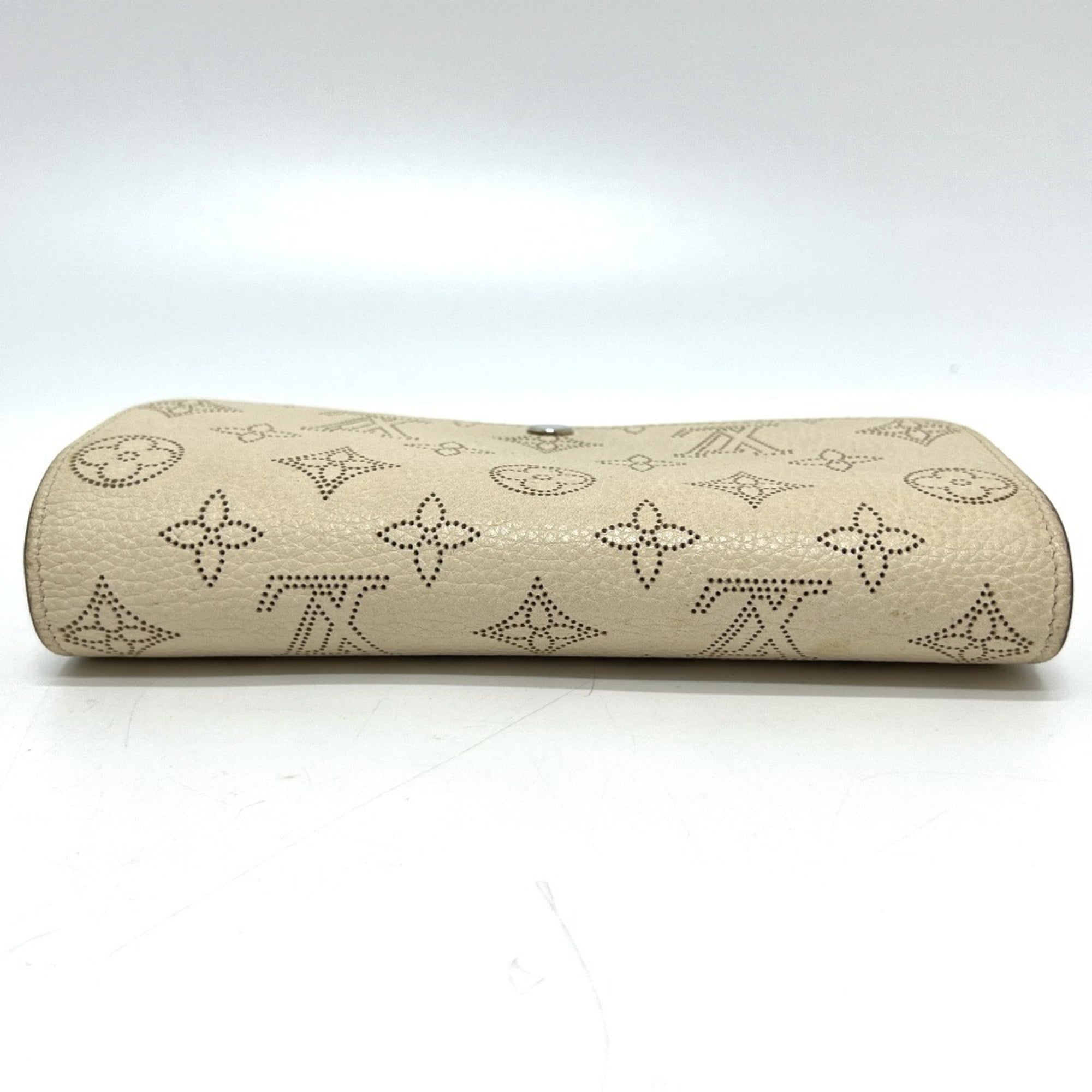 Louis Vuitton White Leather Long Wallet (Bi-Fold) (Pre-Owned)
