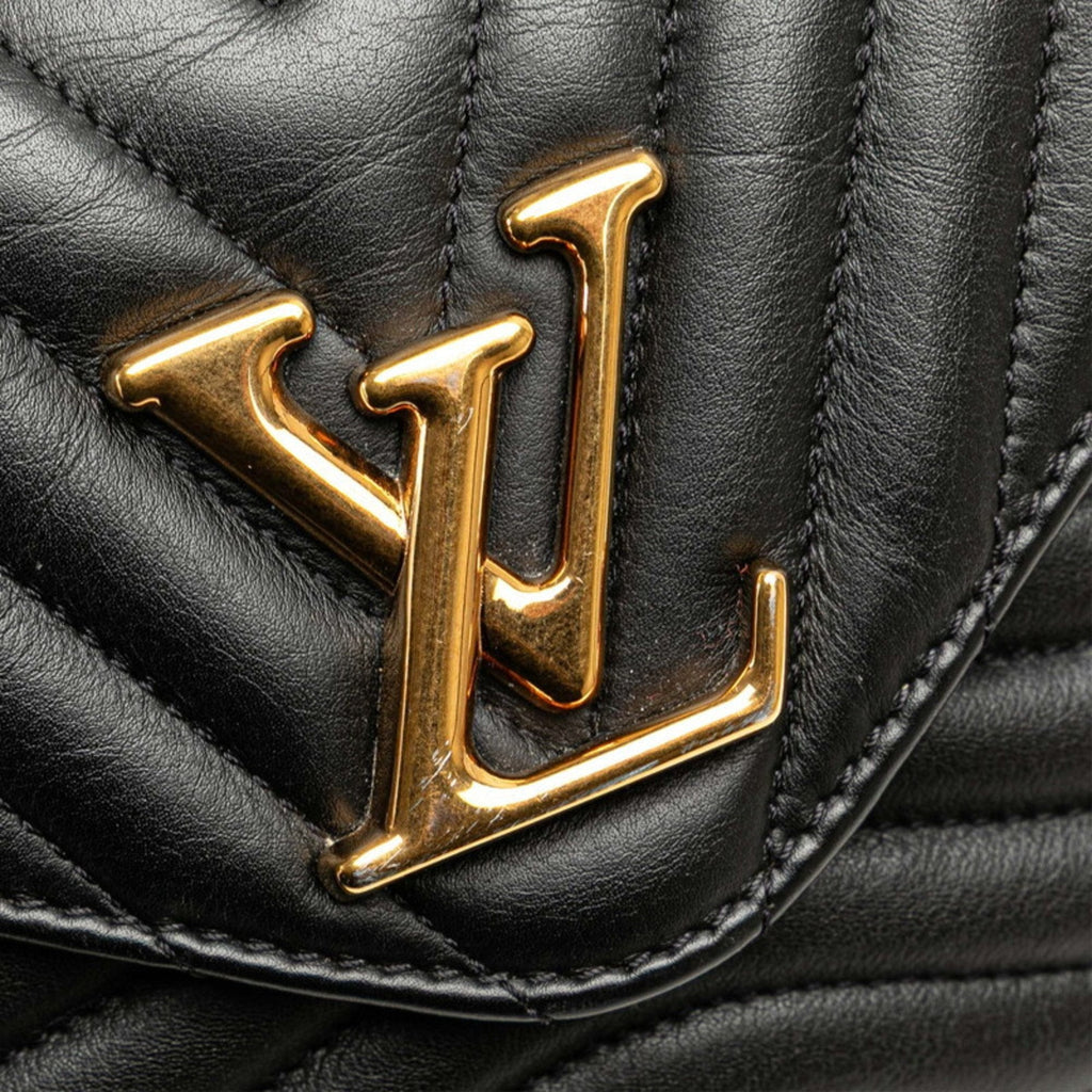 Louis Vuitton Black Noir Leather Pochette Shoulder Bag (Pre-Owned)
