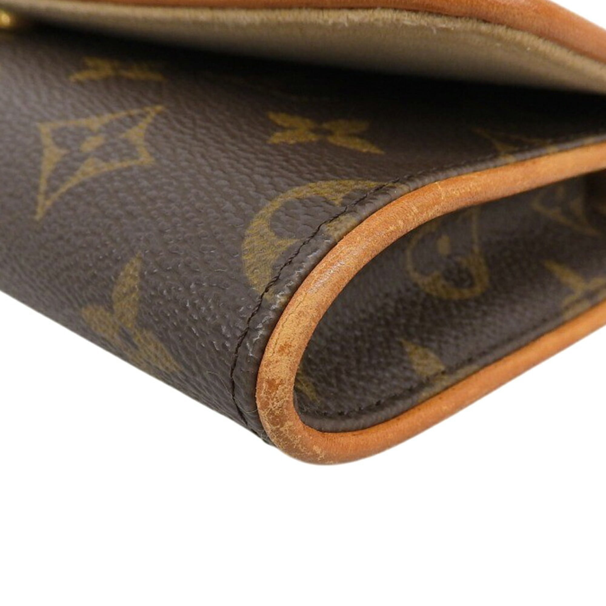 Louis Vuitton Monogram Monogram Pvc Pochette Shoulder Bag (Pre-Owned)