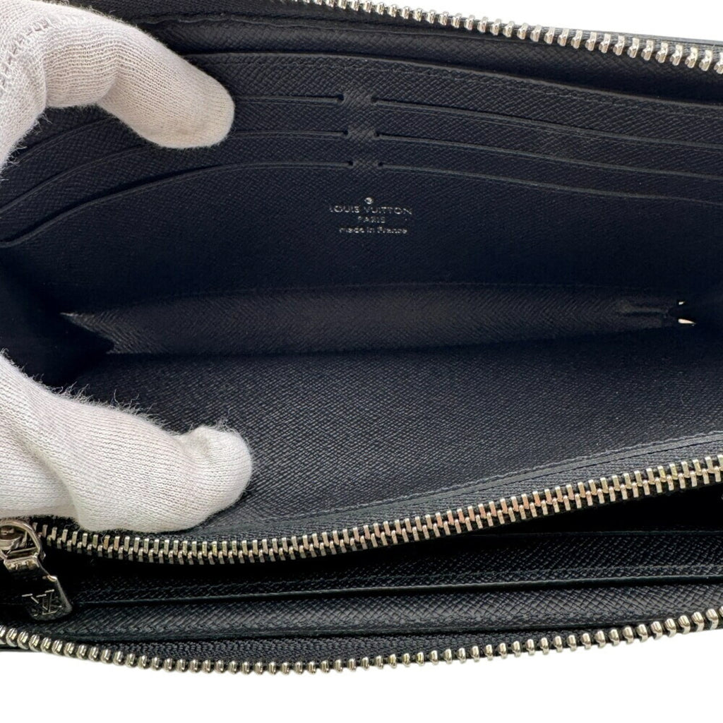 Louis Vuitton Black Leather Long Wallet (Bi-Fold) (Pre-Owned)