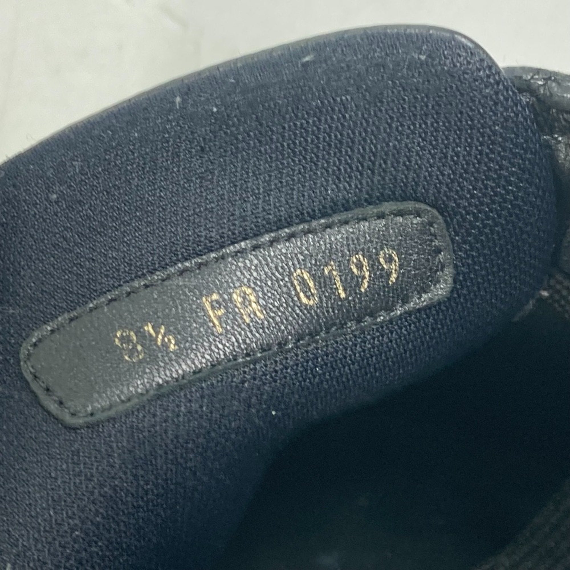Louis Vuitton Black Sneakers (Pre-Owned)