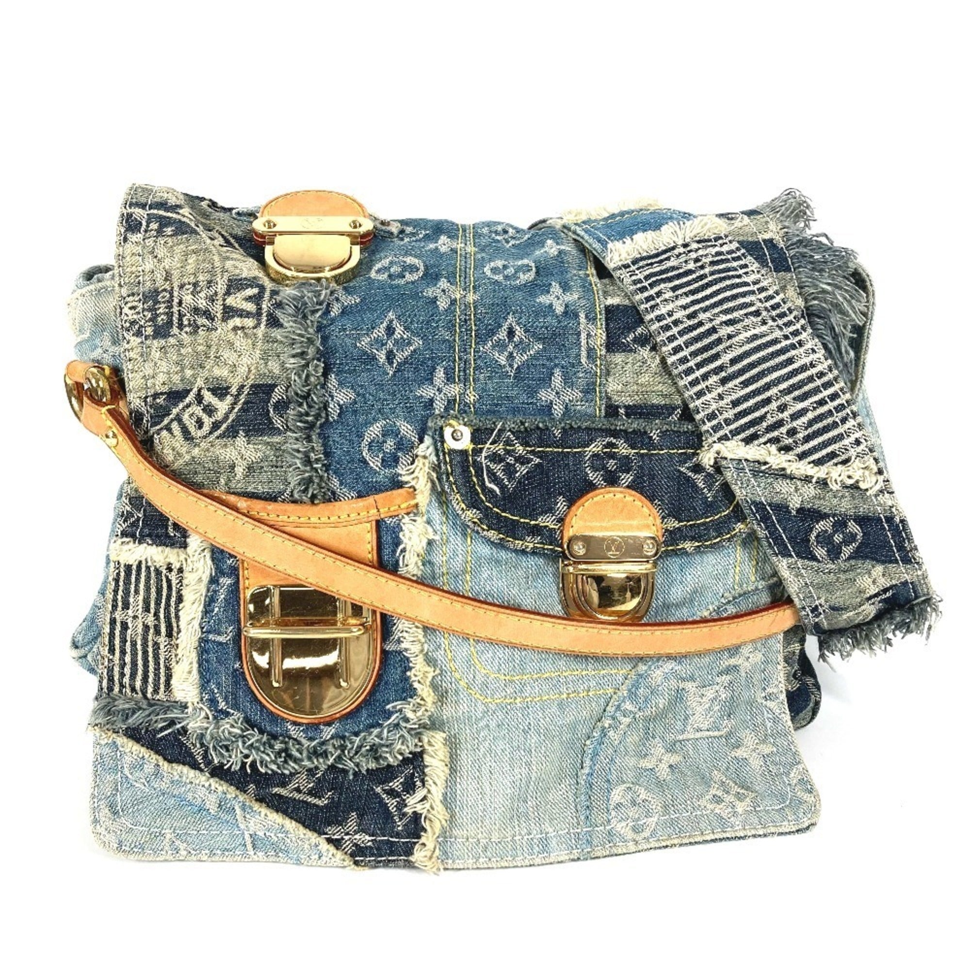 Louis Vuitton Blue Monogram Monogram Denim Messenger Bag Shoulder Bag (Pre-Owned)