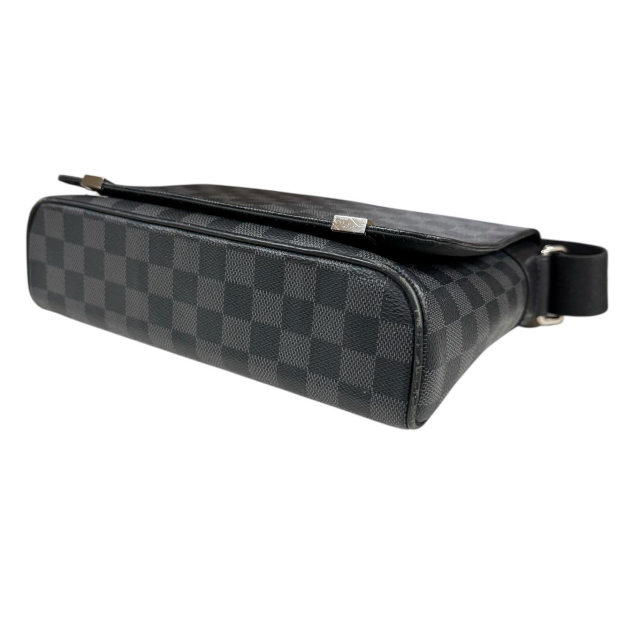 Louis Vuitton Black Gray Or Damier Graphite Shoulder Bag (Pre-Owned)
