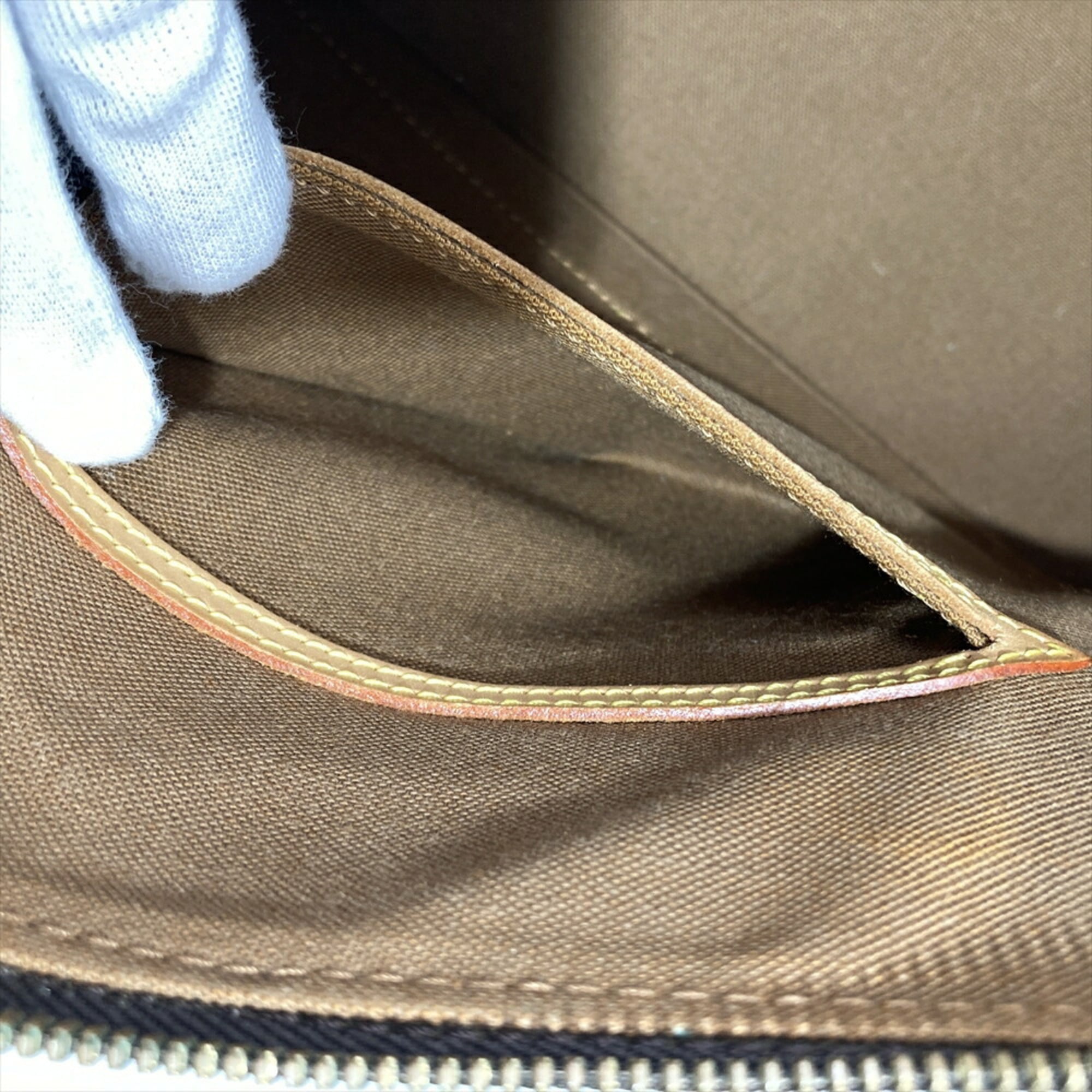 Louis Vuitton Brown Monogram Canvas Handbag (Pre-Owned)