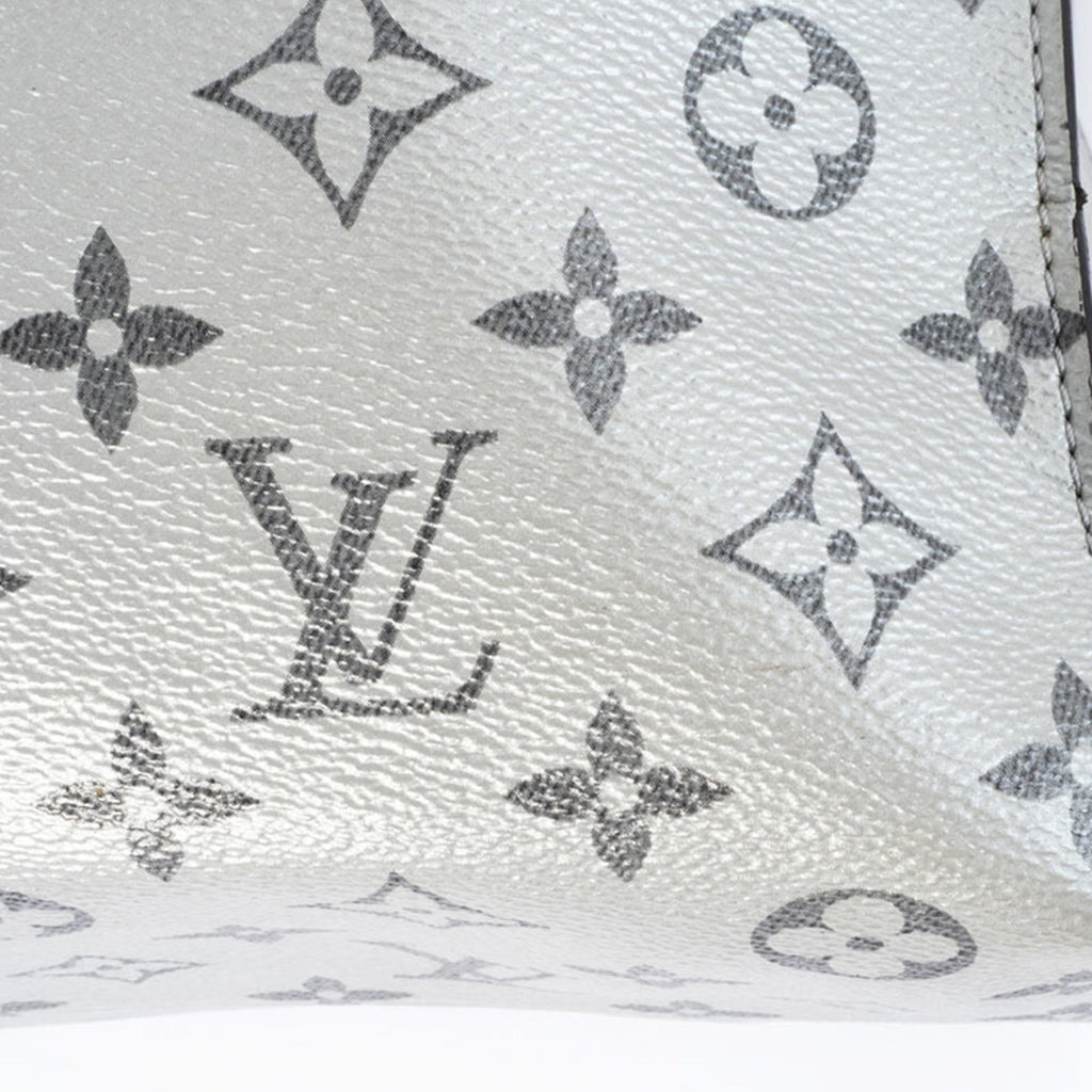 Louis Vuitton Monogram Eclipse Monogram Eclipse Handbag (Pre-Owned)