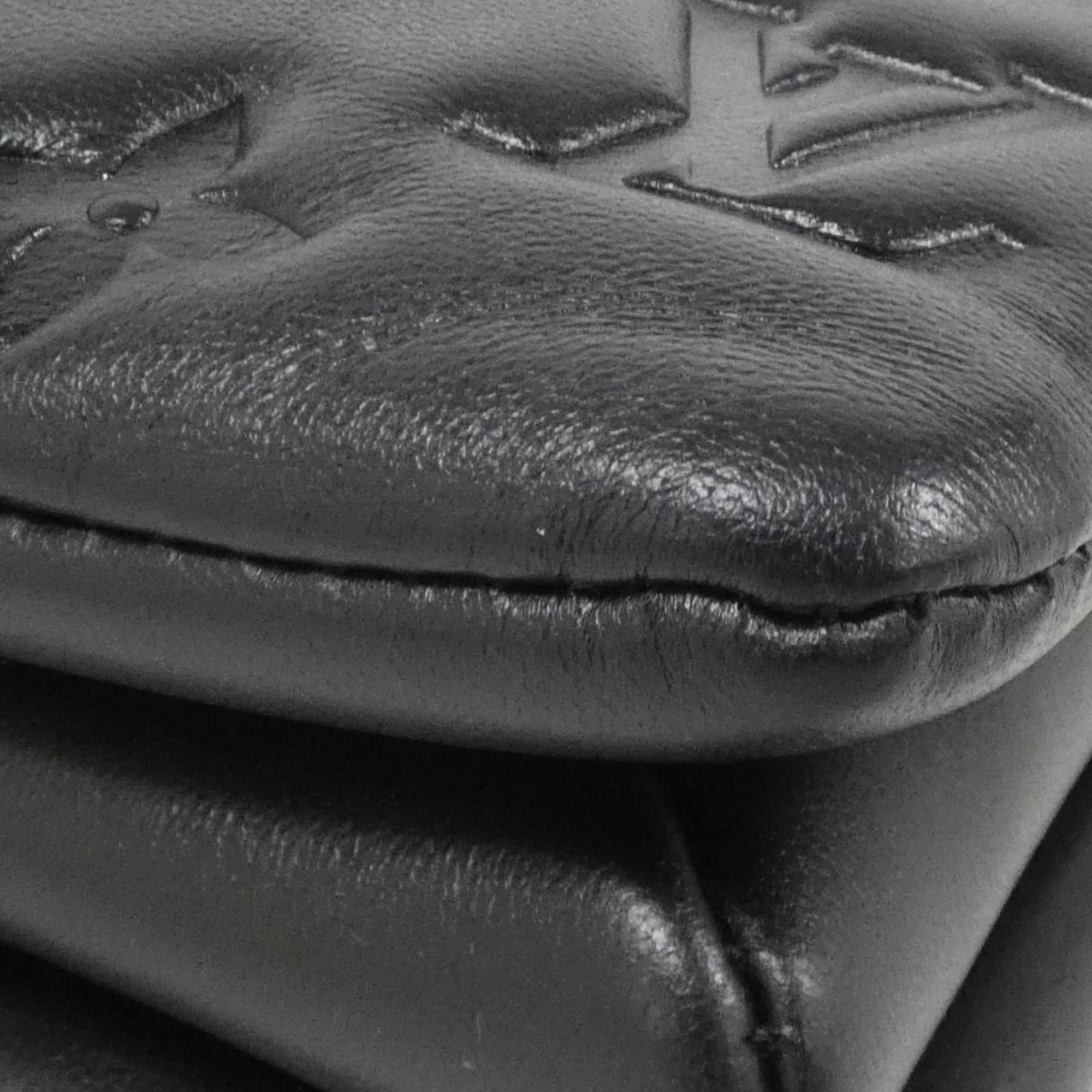 Louis Vuitton Black Leather Shoulder Bag (Pre-Owned)