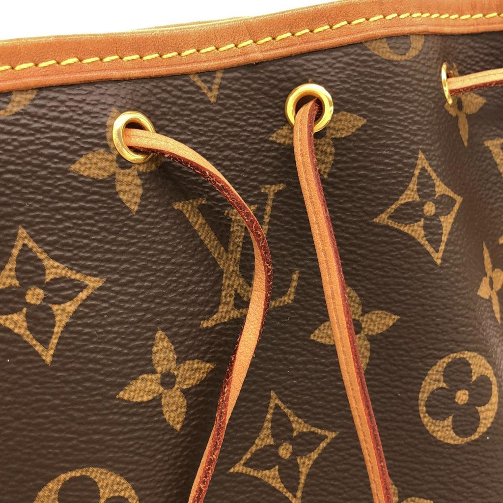 Louis Vuitton Marron Coated Canvas Shoulder Bag (Pre-Owned)