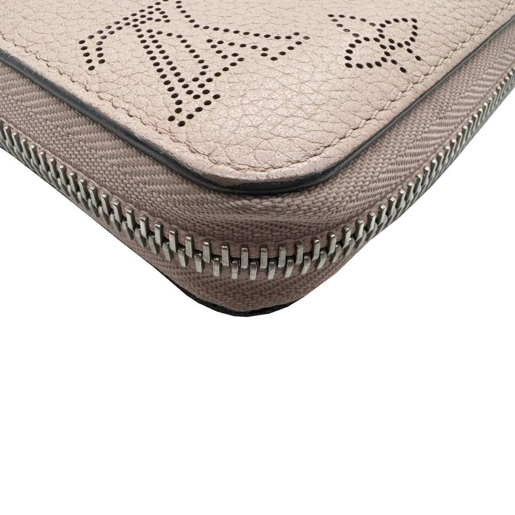 Louis Vuitton Mahina Pink Mahina Leather Long Wallet (Bi-Fold) (Pre-Owned)
