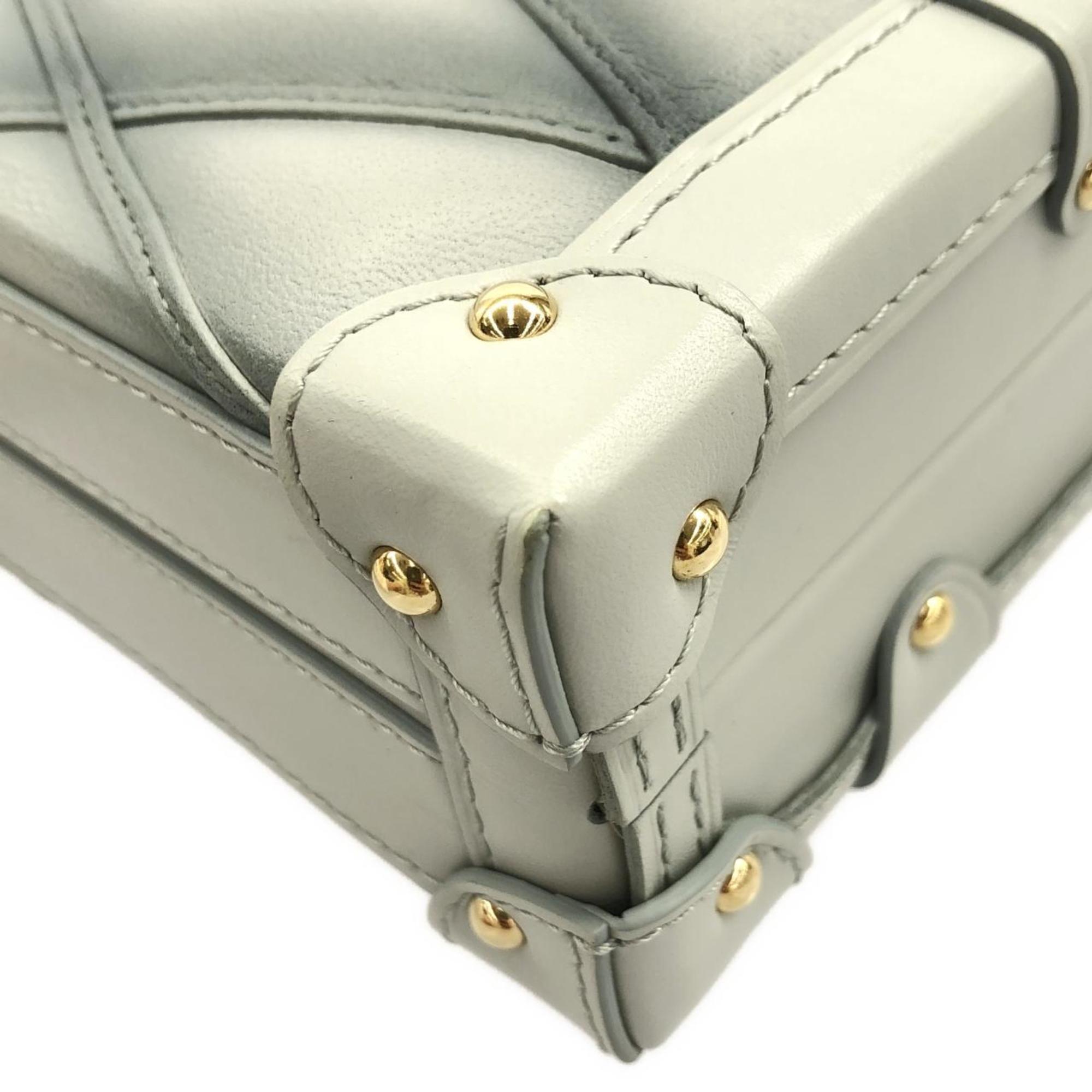 Louis Vuitton Gold Leather Shoulder Bag (Pre-Owned)