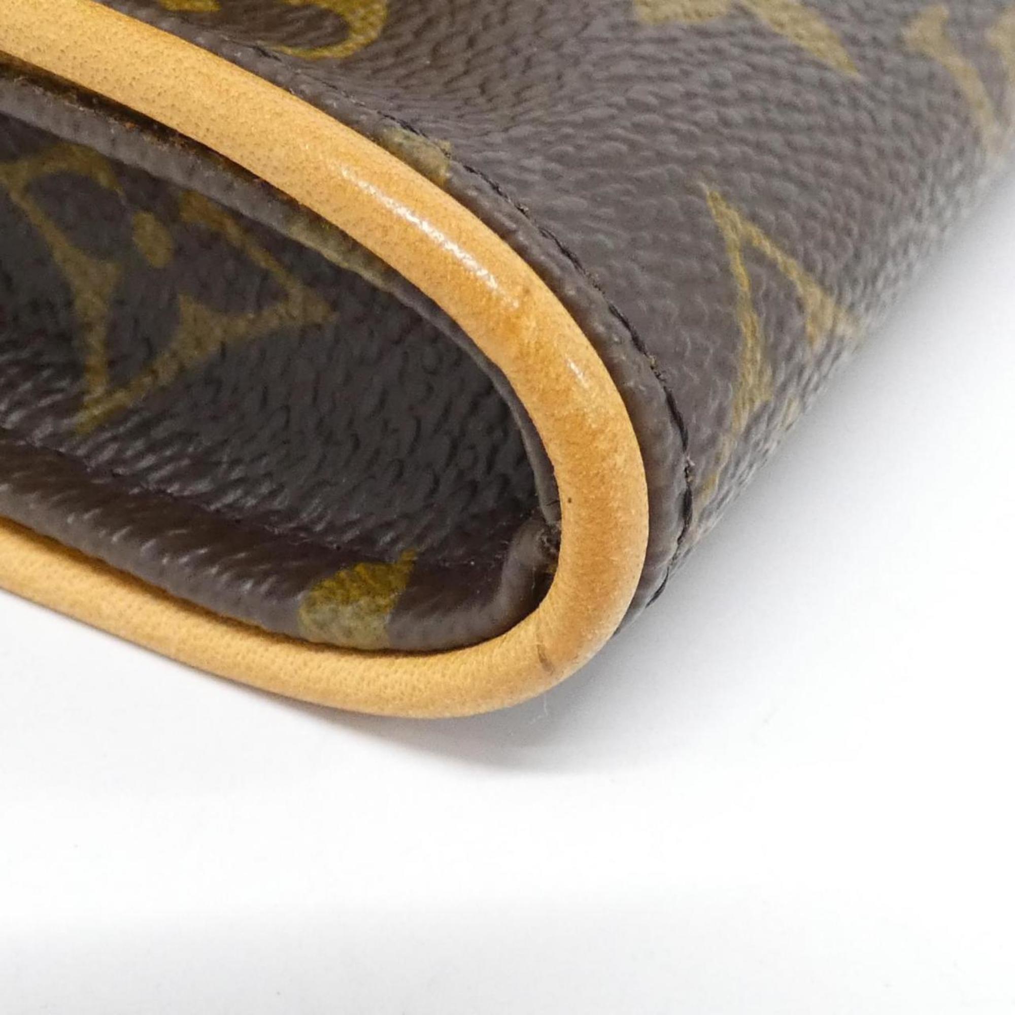 Louis Vuitton Marron Coated Canvas Pochette Shoulder Bag (Pre-Owned)