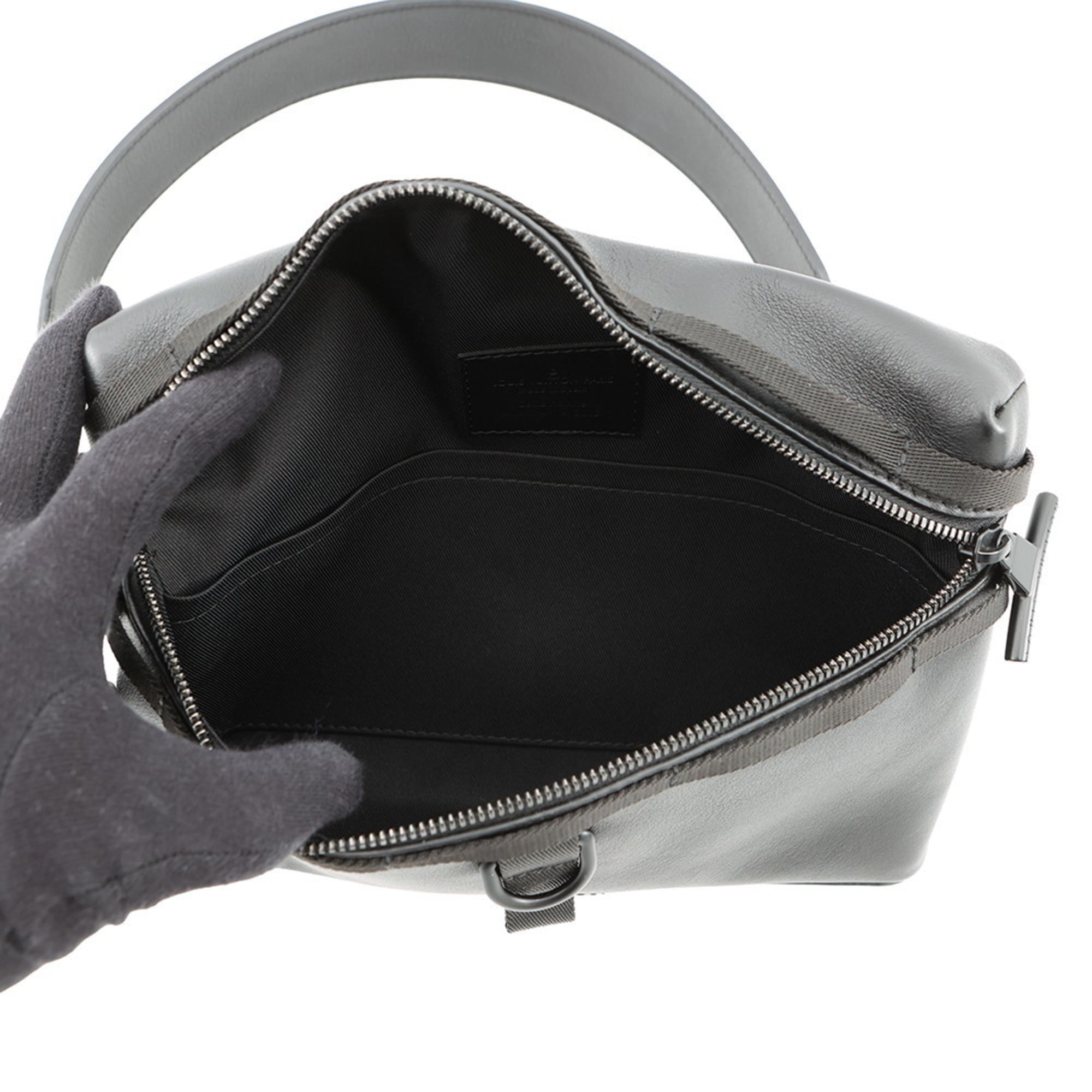 Louis Vuitton Black Noir Leather Messenger Bag Shoulder Bag (Pre-Owned)