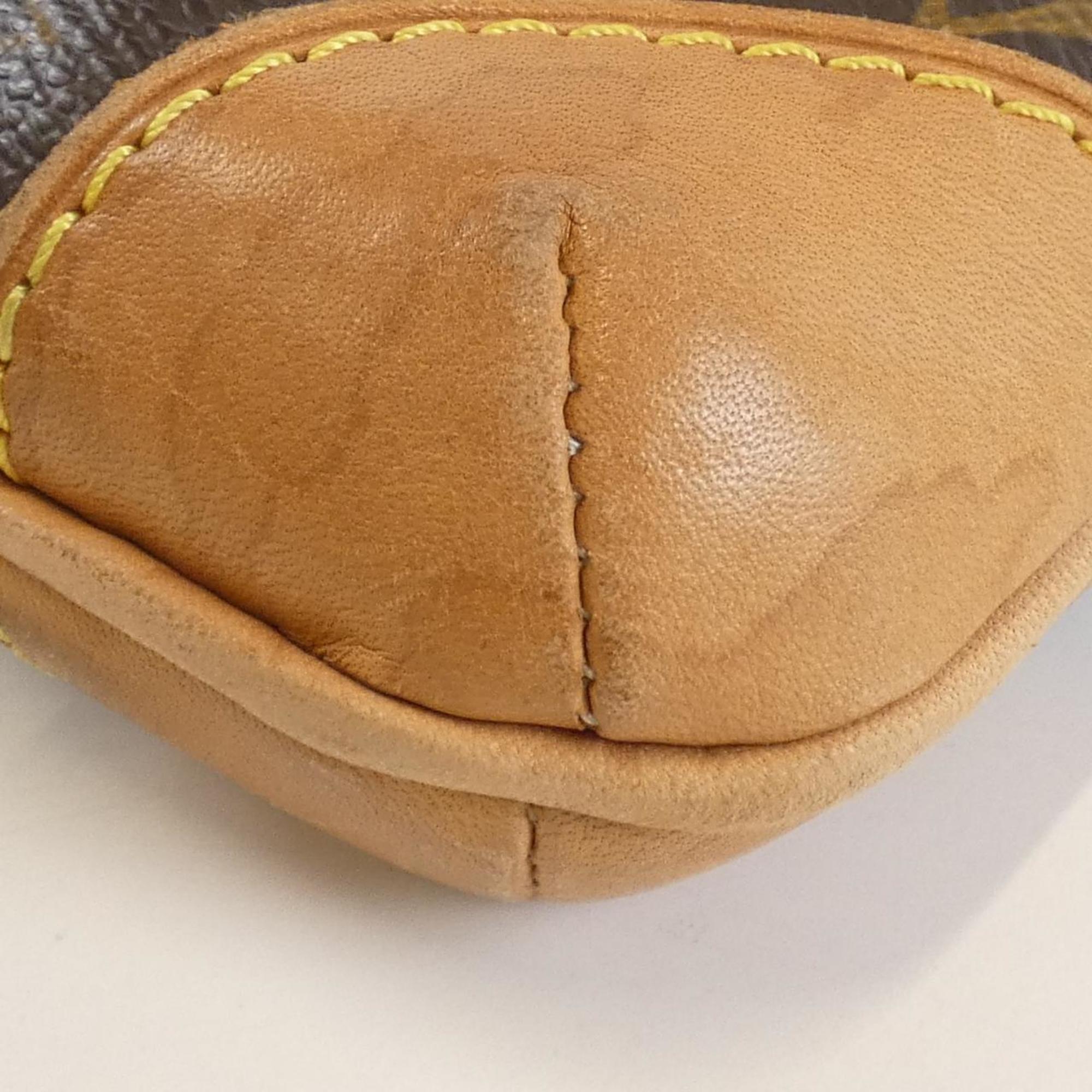 Louis Vuitton Marron Monogram Monogram Shoulder Bag (Pre-Owned)