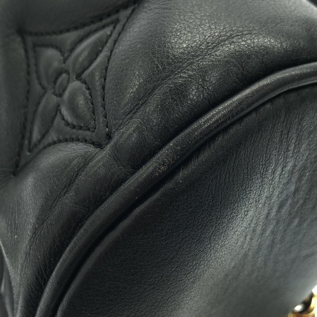 Louis Vuitton Black Leather Shoulder Bag (Pre-Owned)